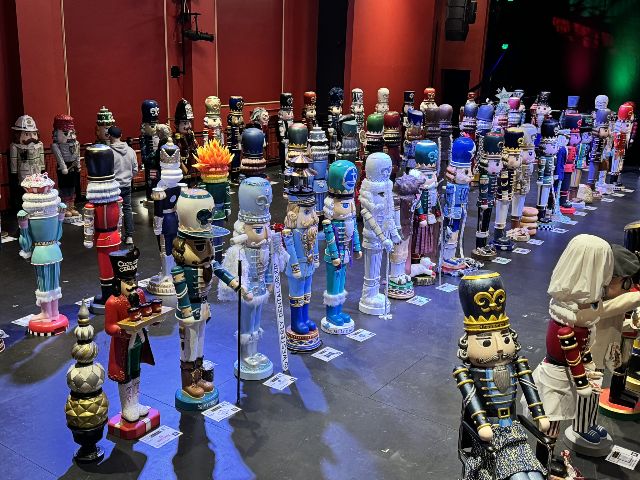 Giant nutcracker display brings holiday visitors to Connecticut