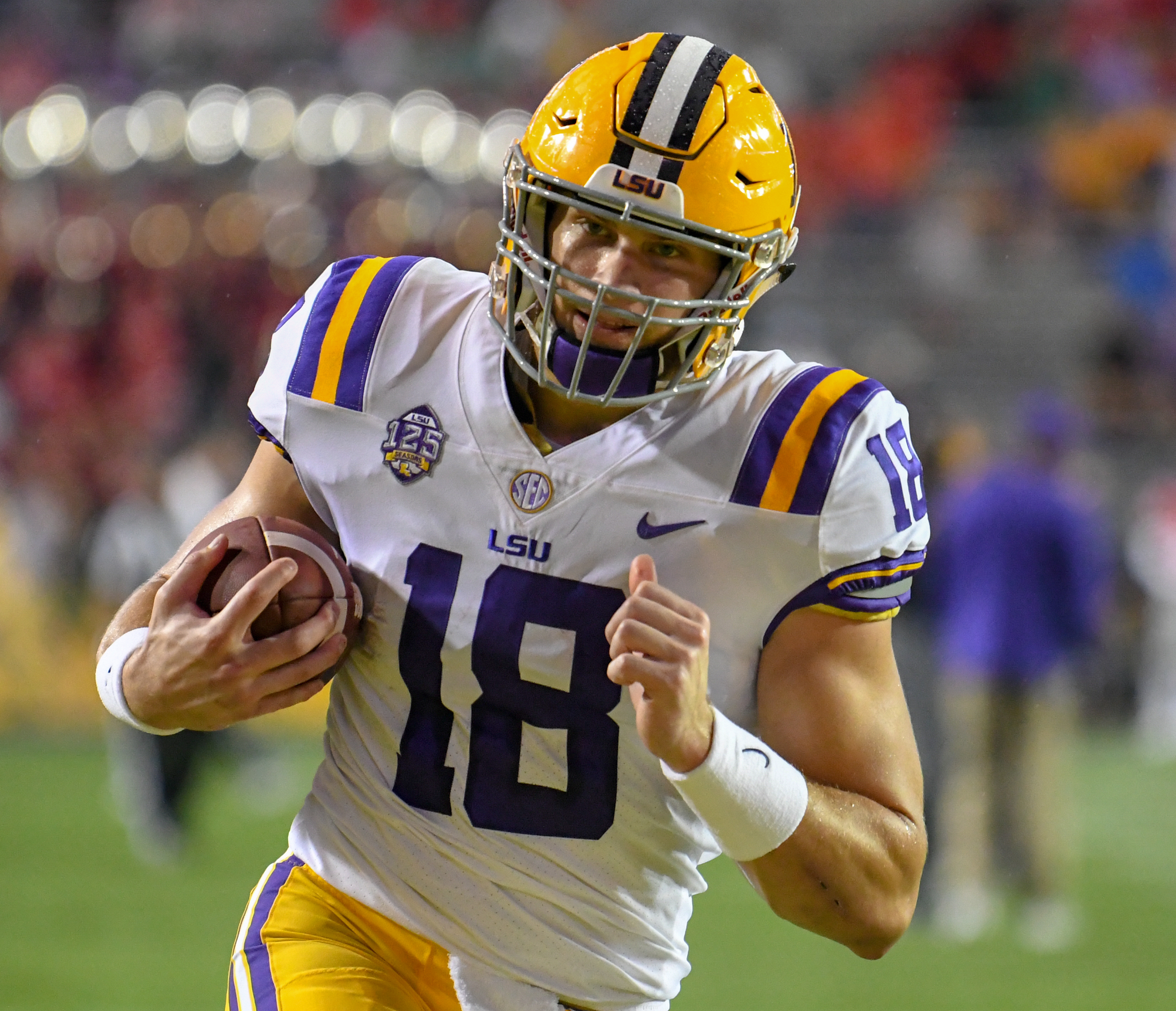 Oakland picks LSU tight end Foster Moreau with 35th pick of 4th round