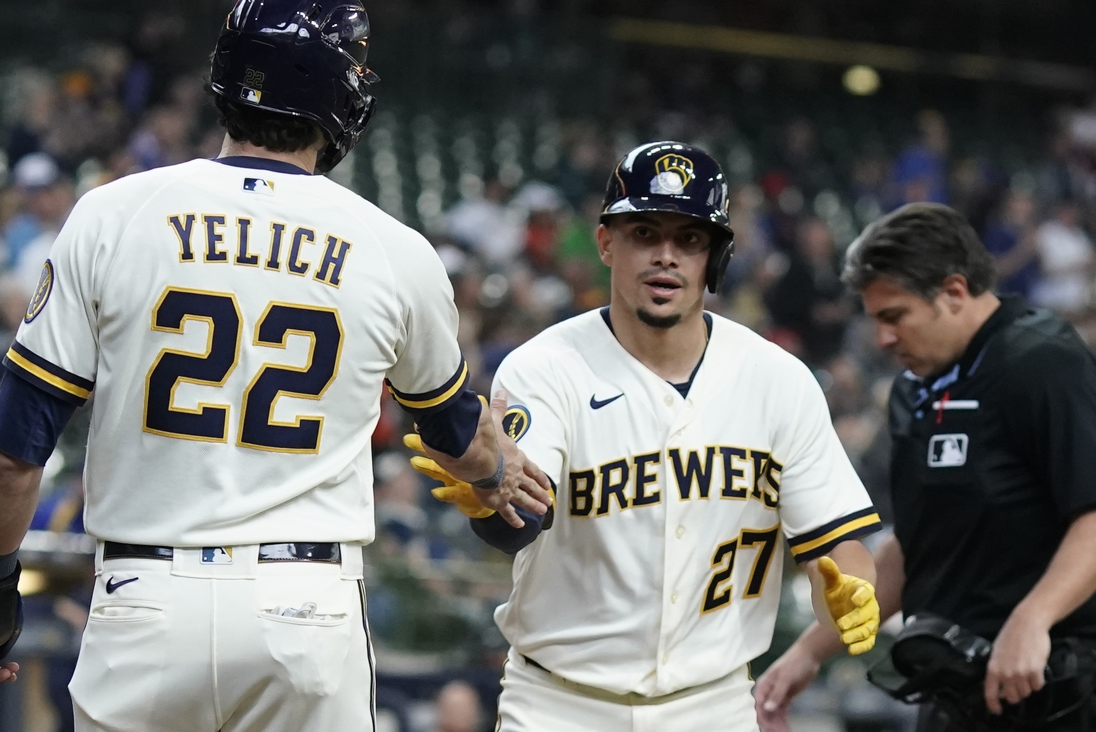 Brewers' Adames 'alert' in hospital after being hit in dugout by