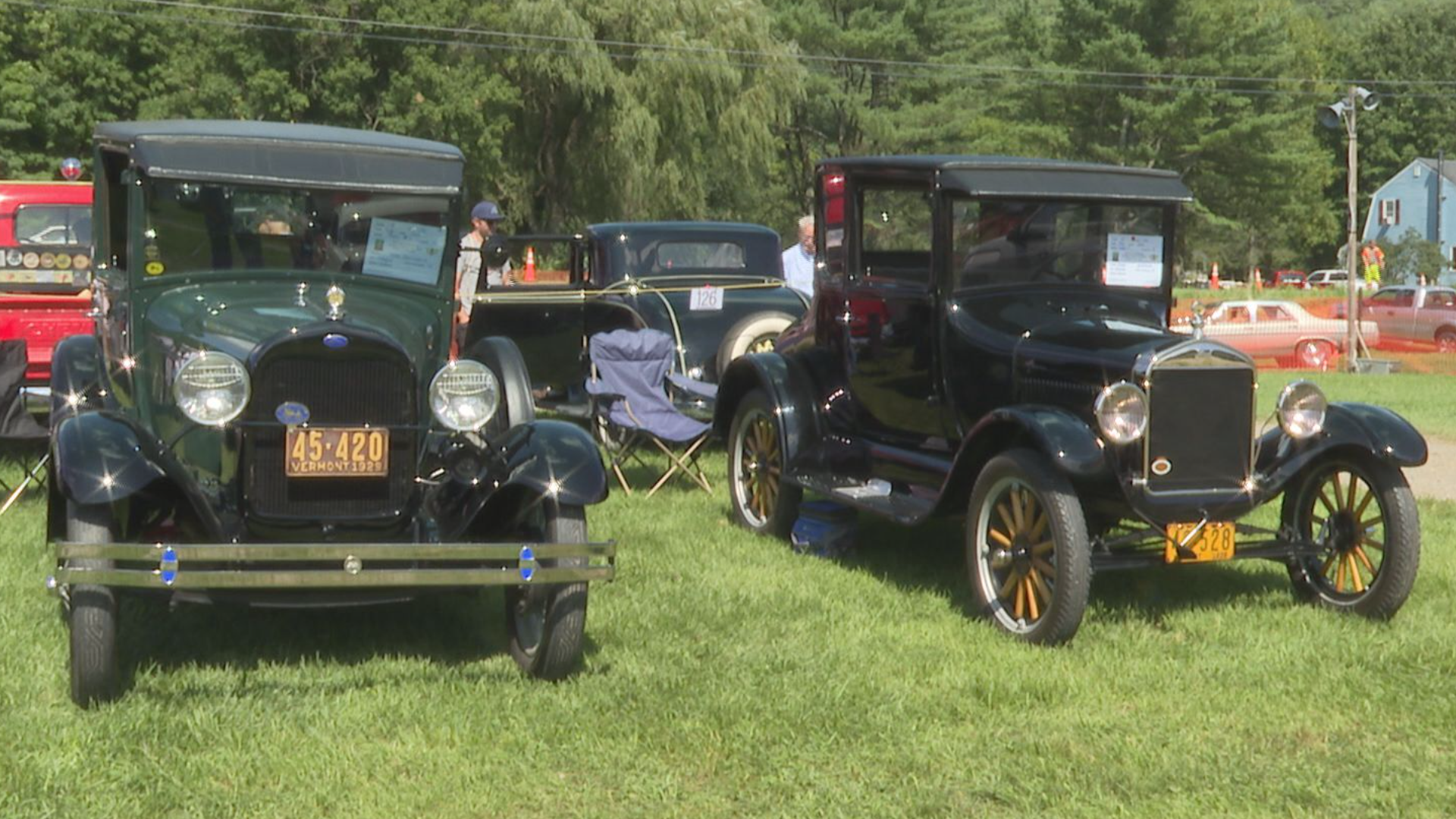 Classic Car Meet Patrons Remember History