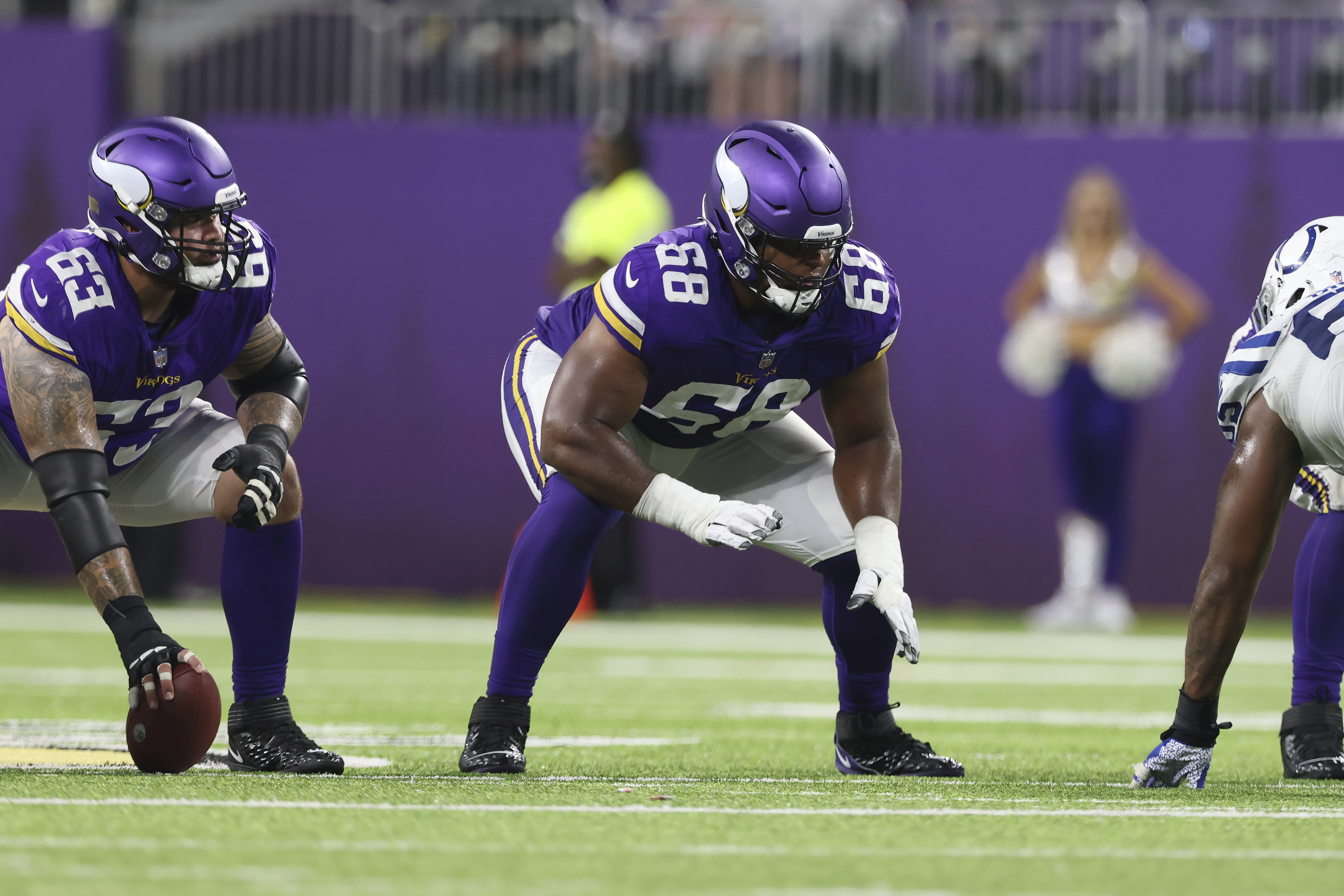 Vikings guard Kyle Hinton makes NFL debut at Green Bay – Twin Cities