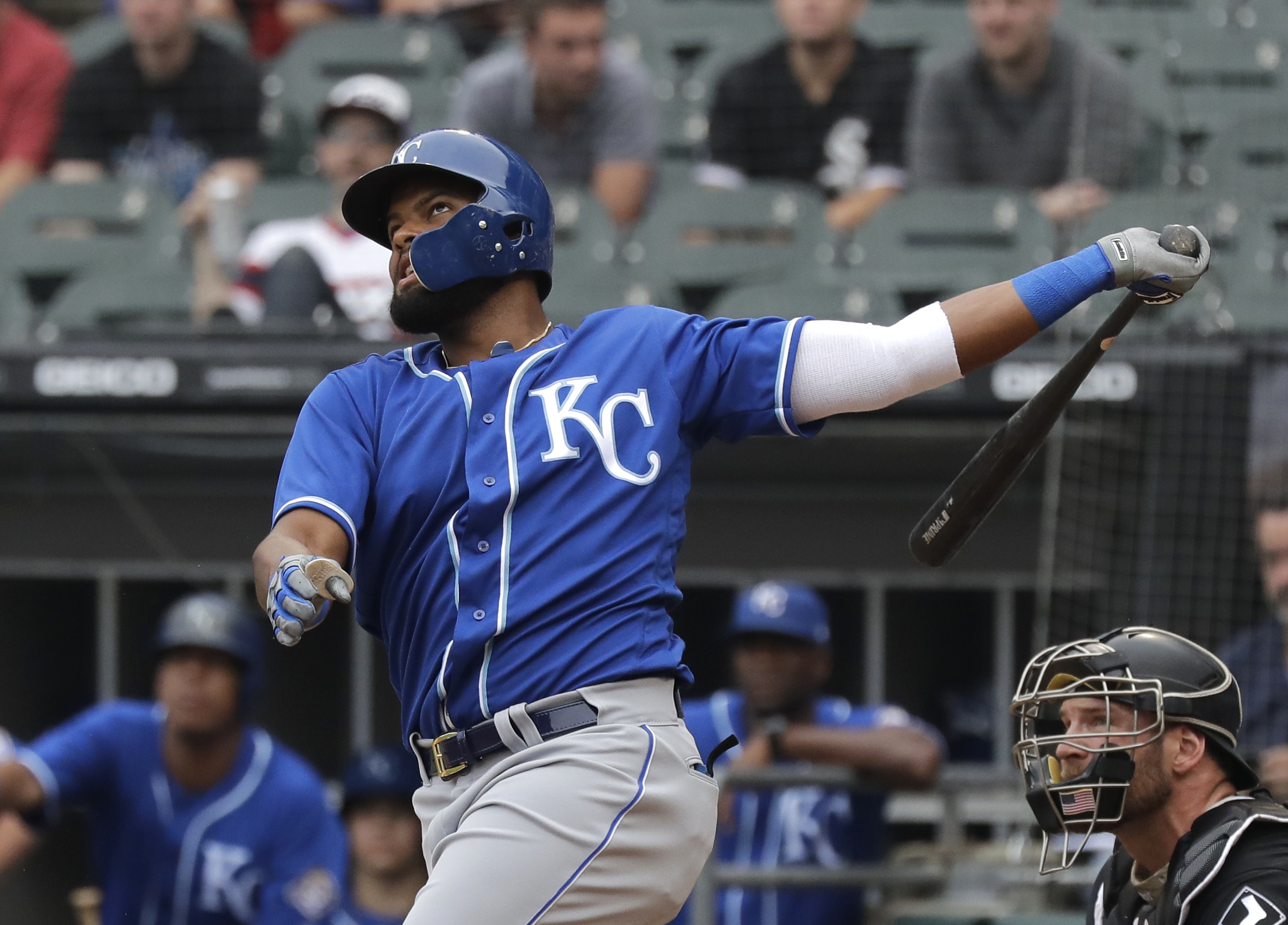 Report: Royals offer Eric Hosmer $147 million contract