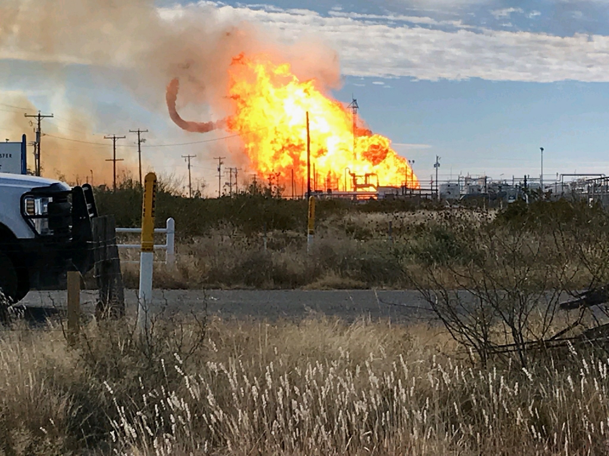 cbs7-exclusive-witnesses-recount-gas-plant-explosion-in-pecos-co-updated-with-video