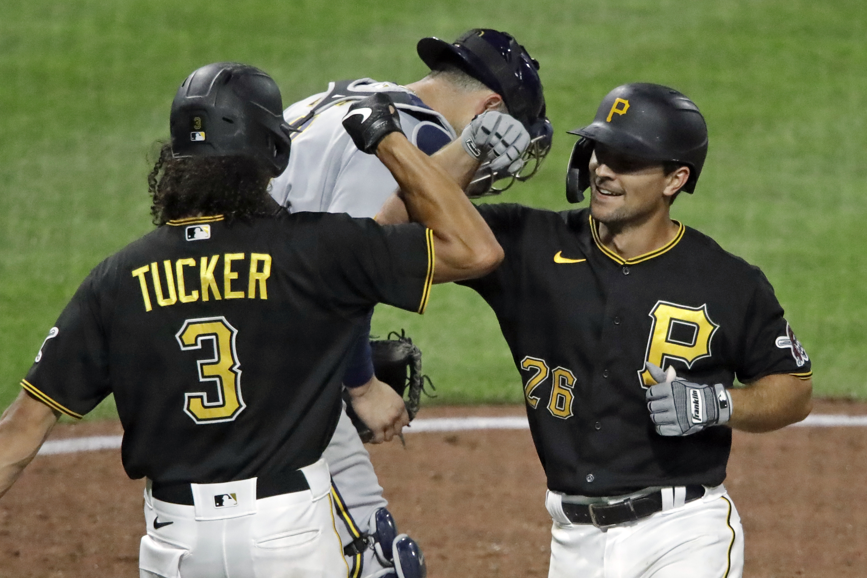 Pirates beat Cubs 8-6 as Chicago's skid reaches seven games