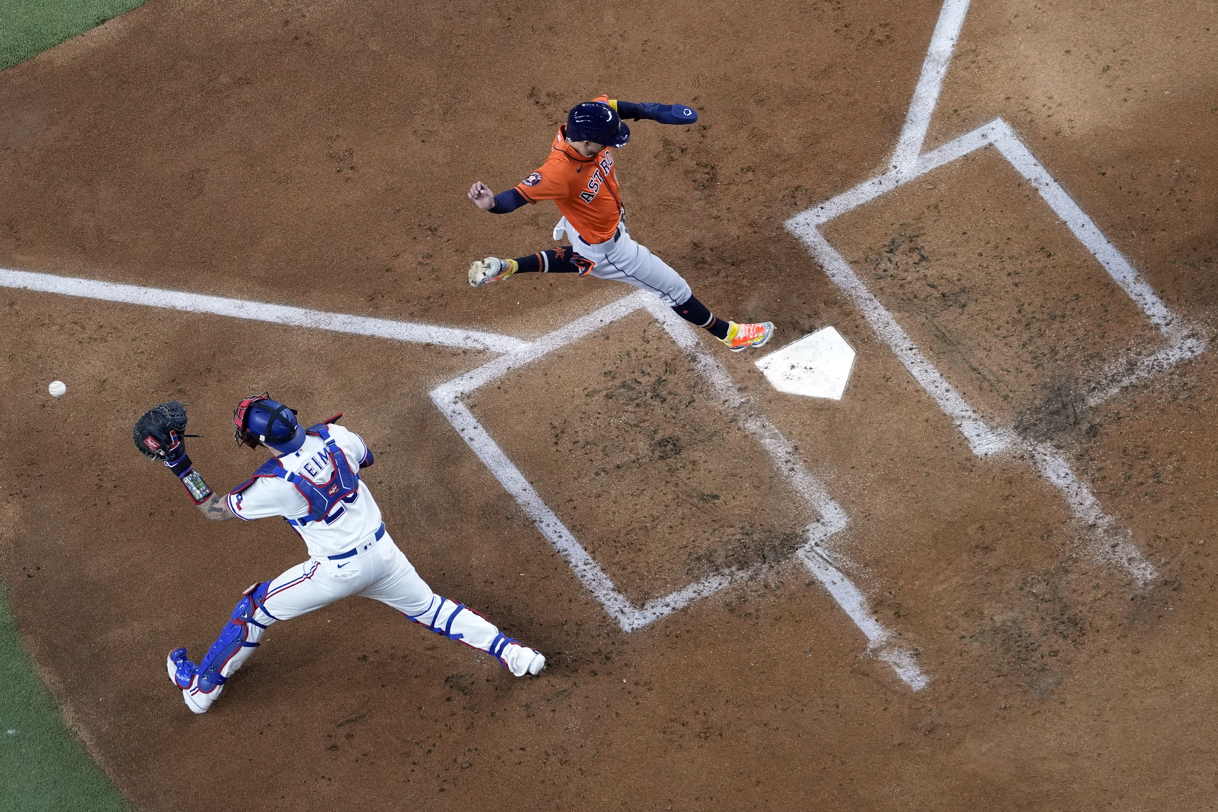 Jose Abreu & Martin Maldonado React to Astros Spring Training Opening,  Cristian Javier Extension 