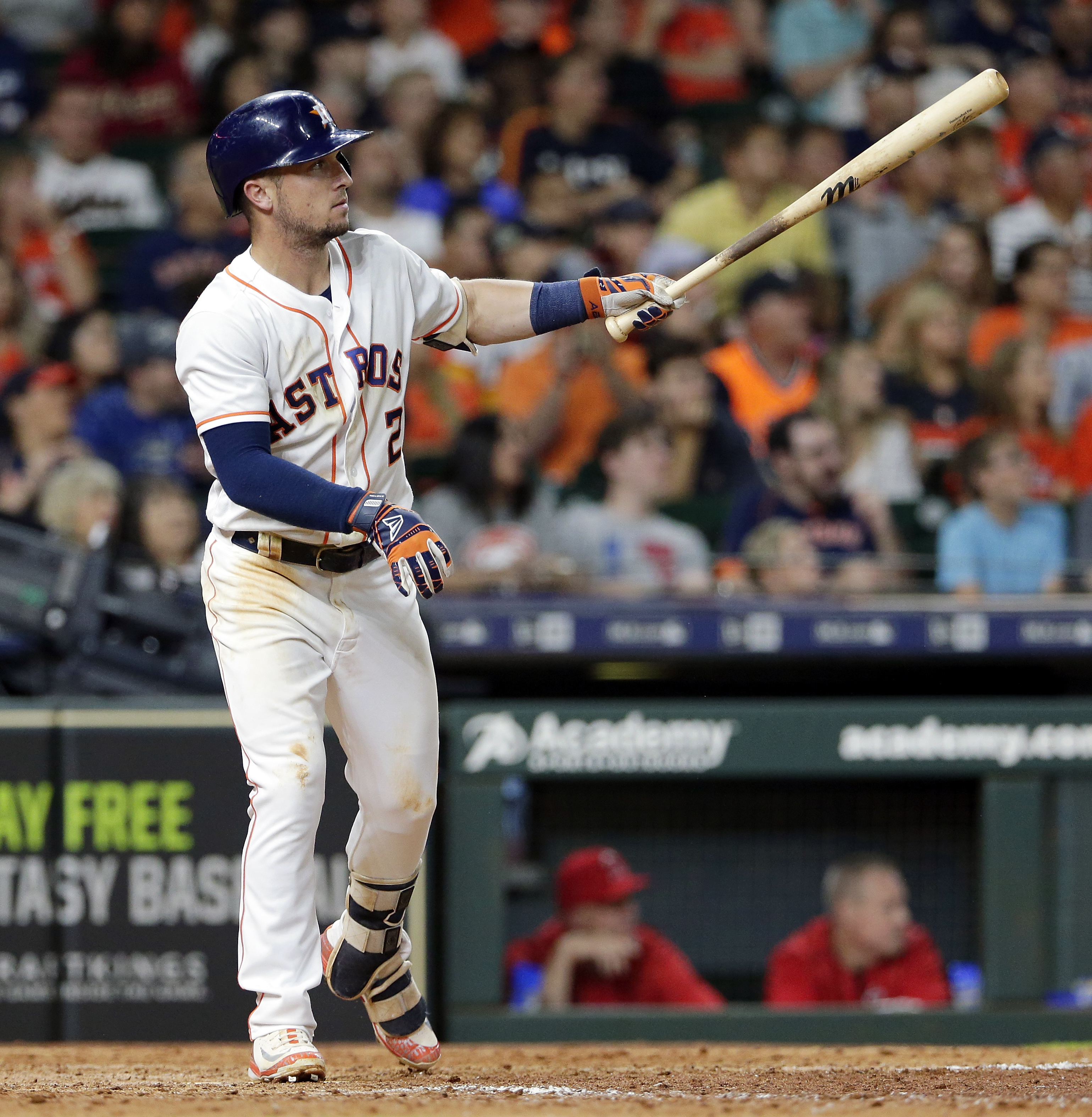 Astros sign Alex Bregman to five-year, $100 million contract extension