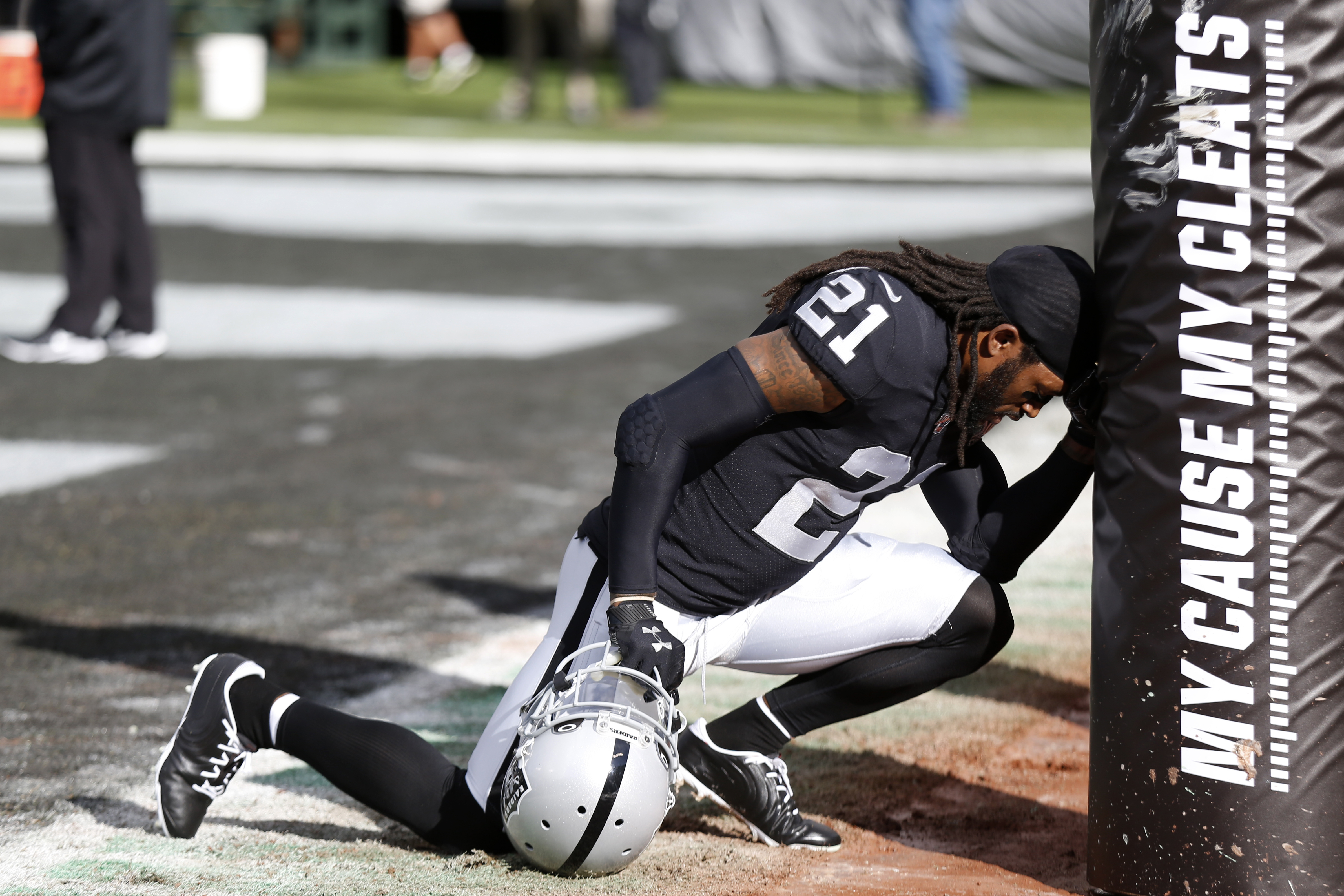 Oakland Raiders free safety D.J. Swearinger (21) gestures as he