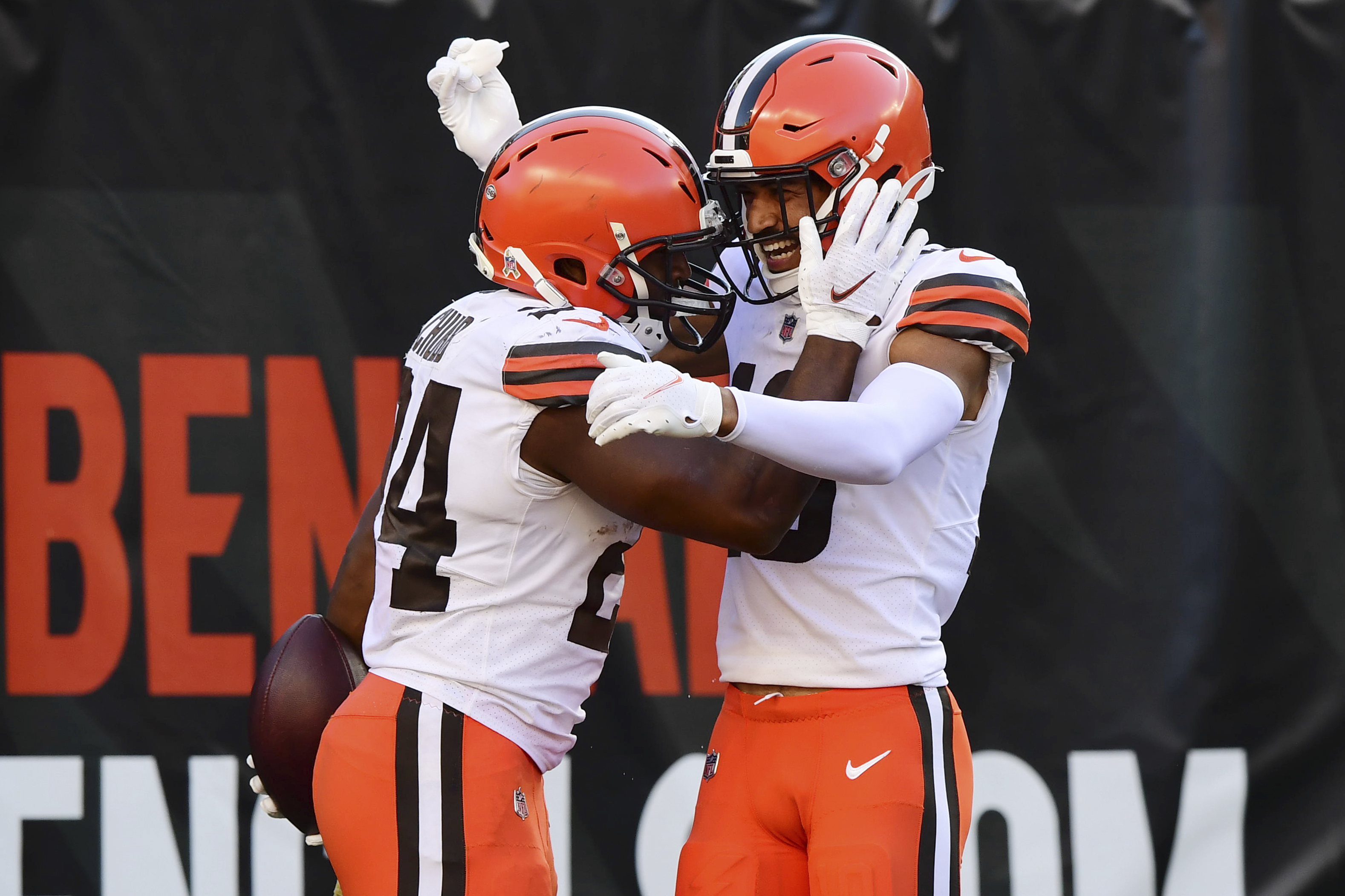 Cleveland Browns 41-16 Cincinnati Bengals: Nick Chubb, Baker