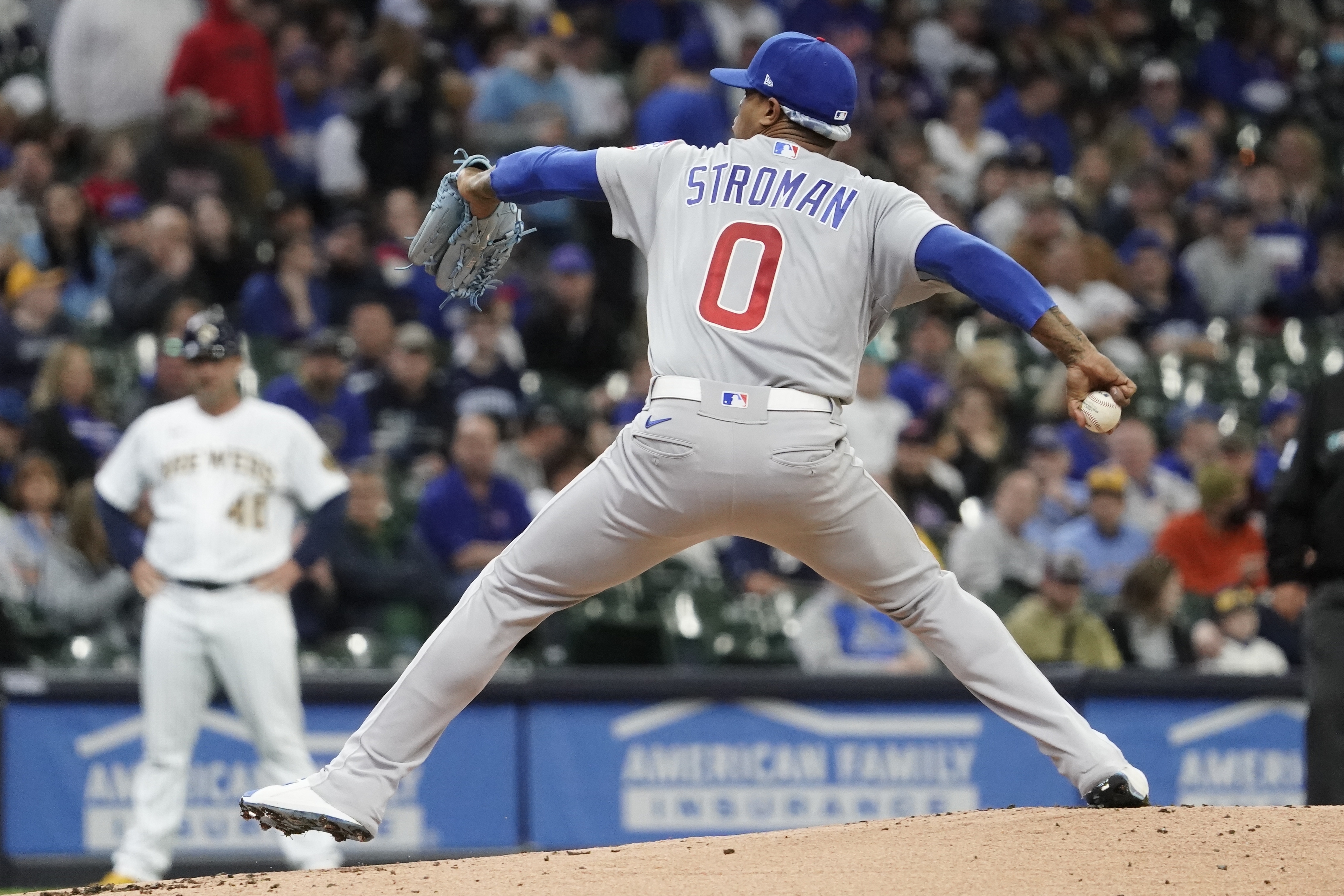 Stroman outpitches Burnes, Cubs beat Brewers to avoid sweep