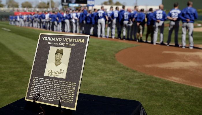 Royals' Rene Francisco mourns Yordano Ventura