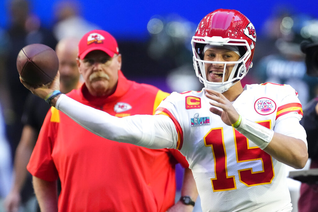 Kansas City Chiefs vs. Los Angeles Chargers 2023 Matchup Tickets &  Locations