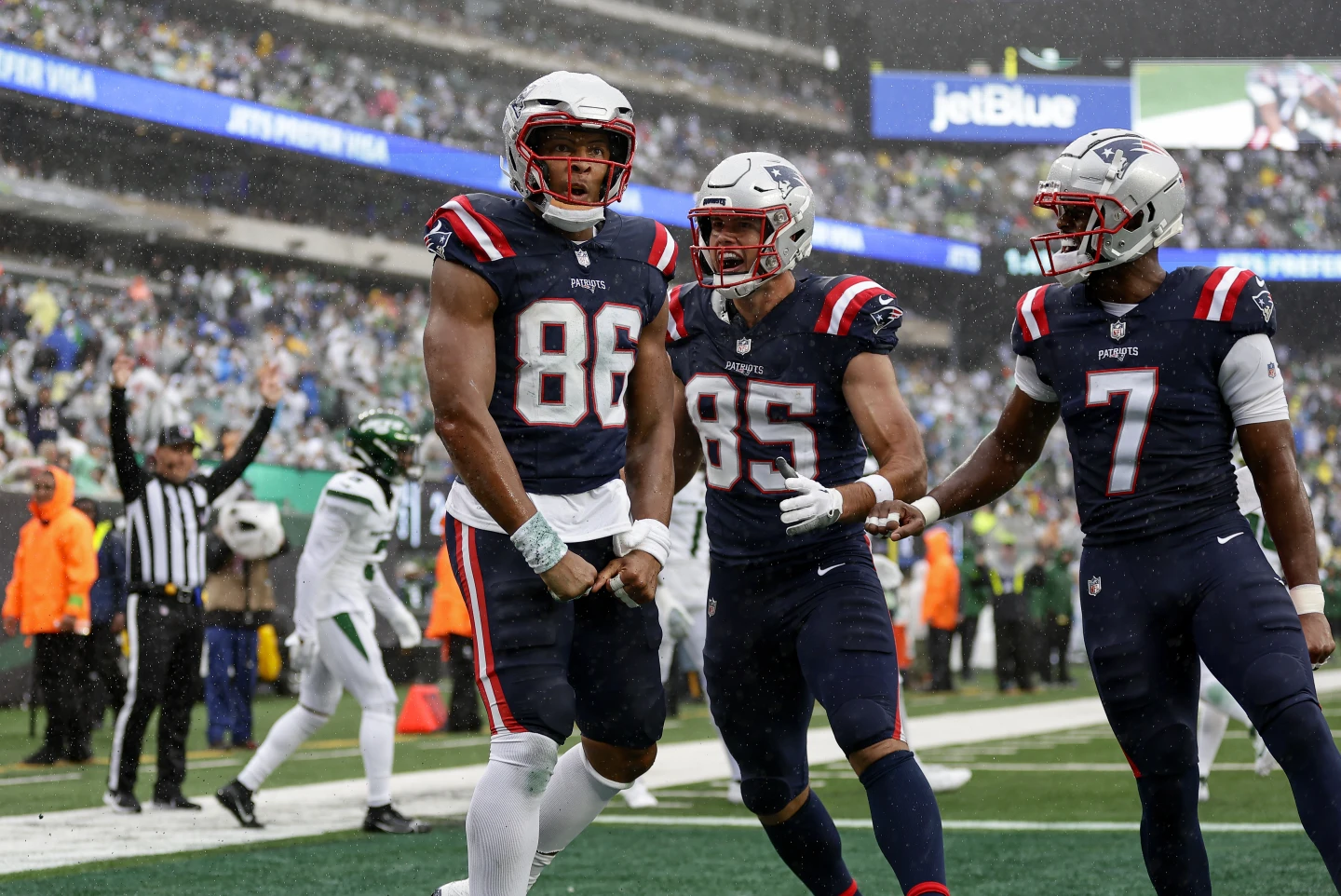 Steelers display big-play ability as Pickett, Warren shine in 27-15  preseason victory over Bills