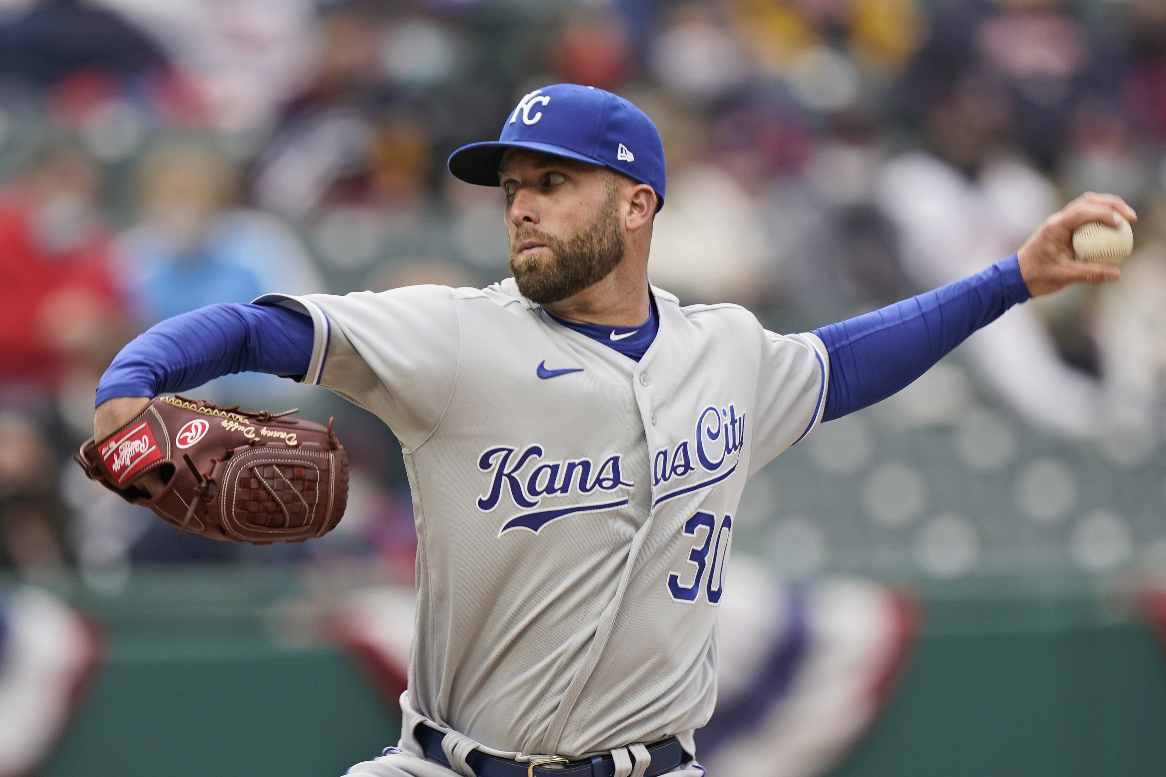 Kansas City Royals left fielder Franmil Reyes catches a fly ball