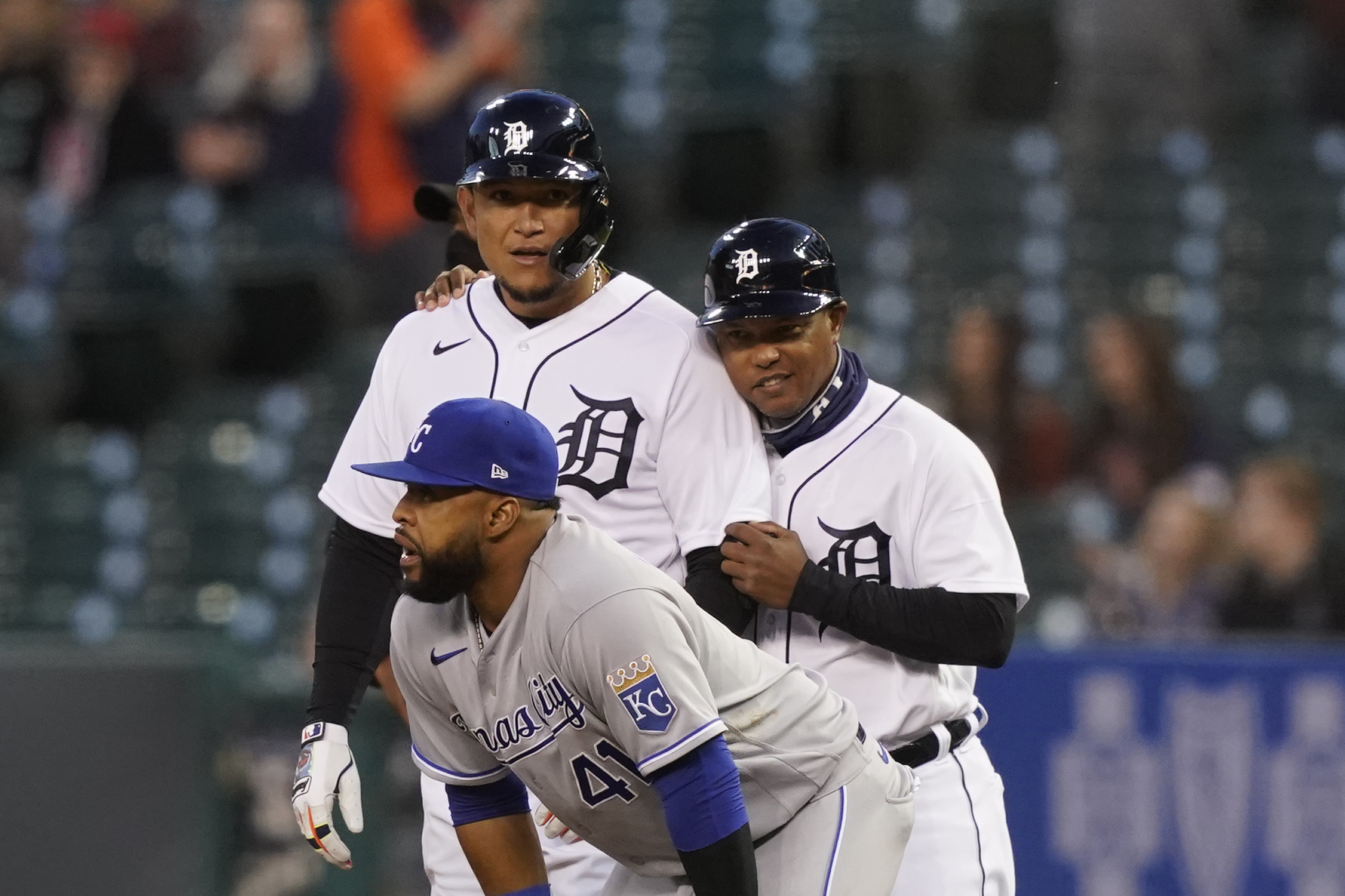 Ramon Santiago will be the Detroit Tigers new first base coach