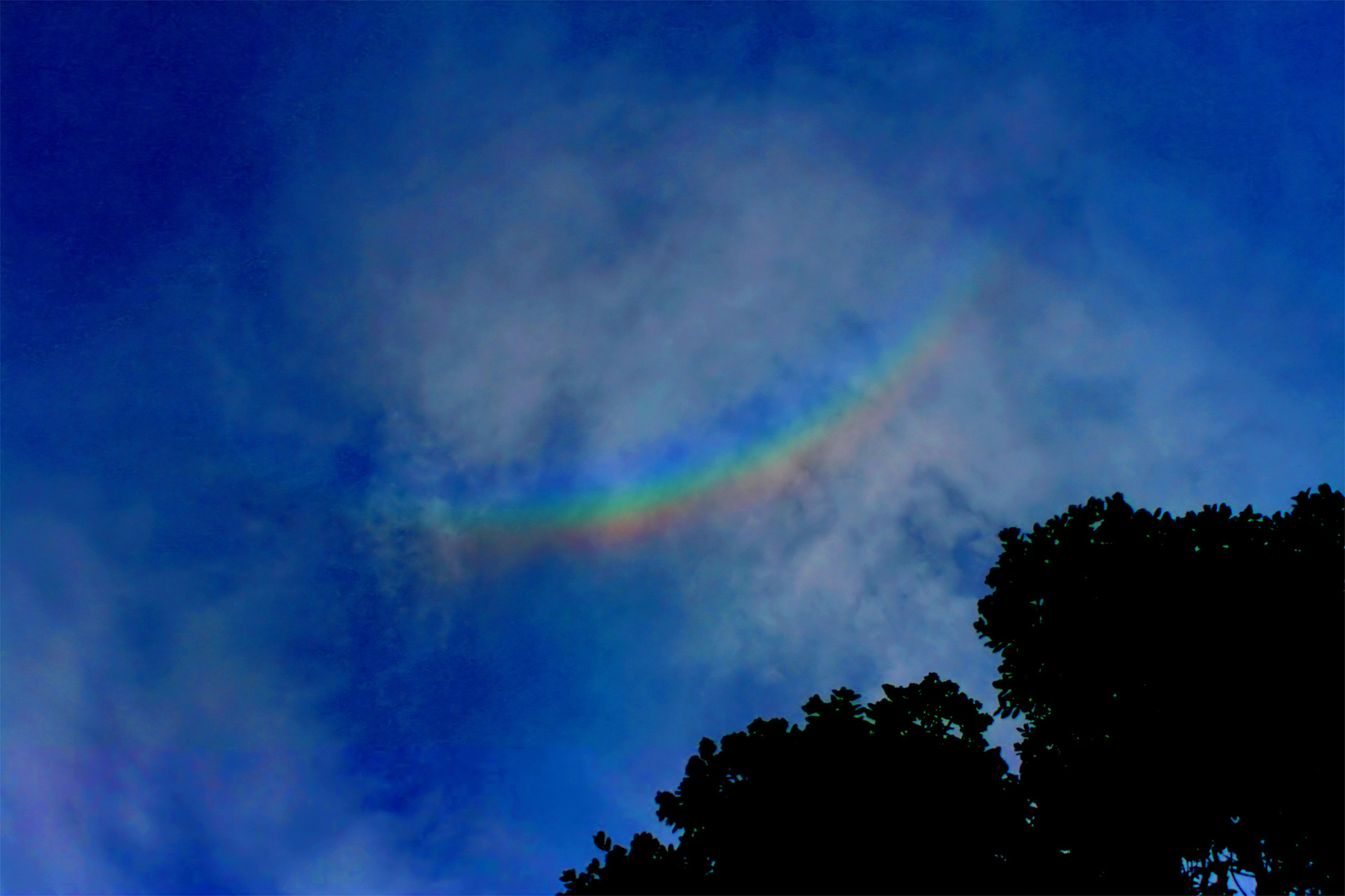 Breakdown: How an upside down rainbow forms