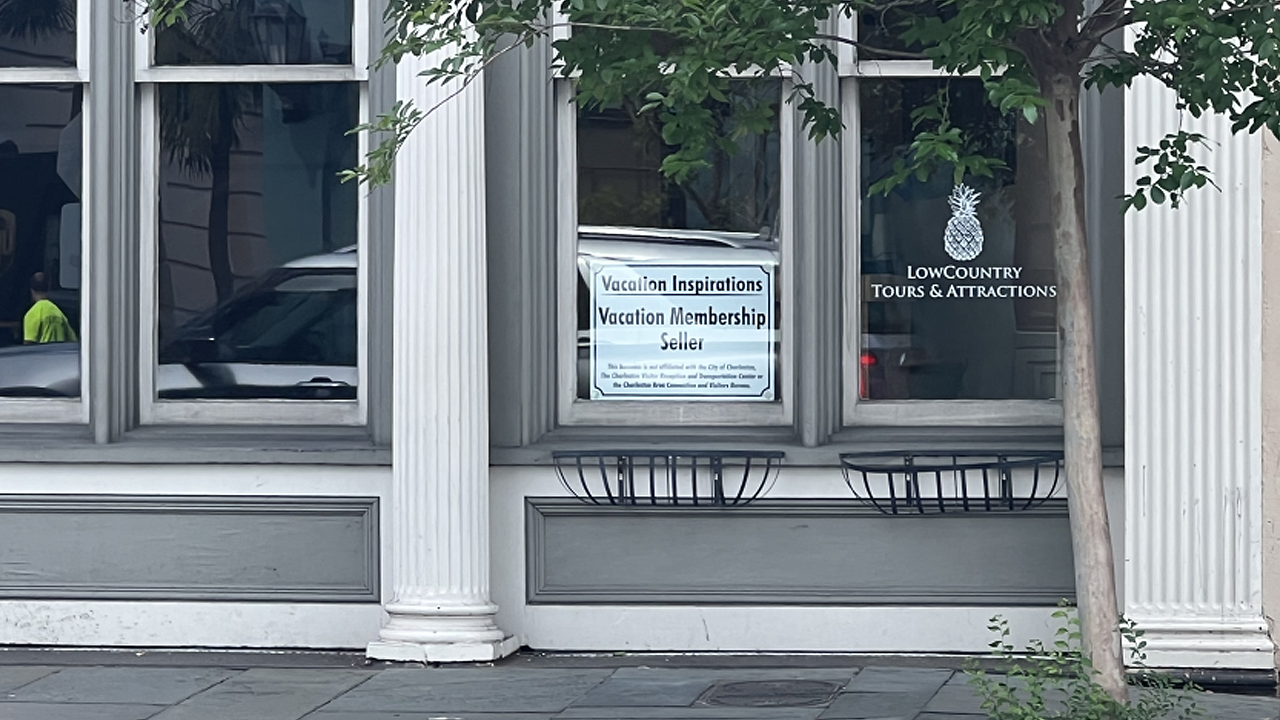 Charleston business adds sign after compliance with city law