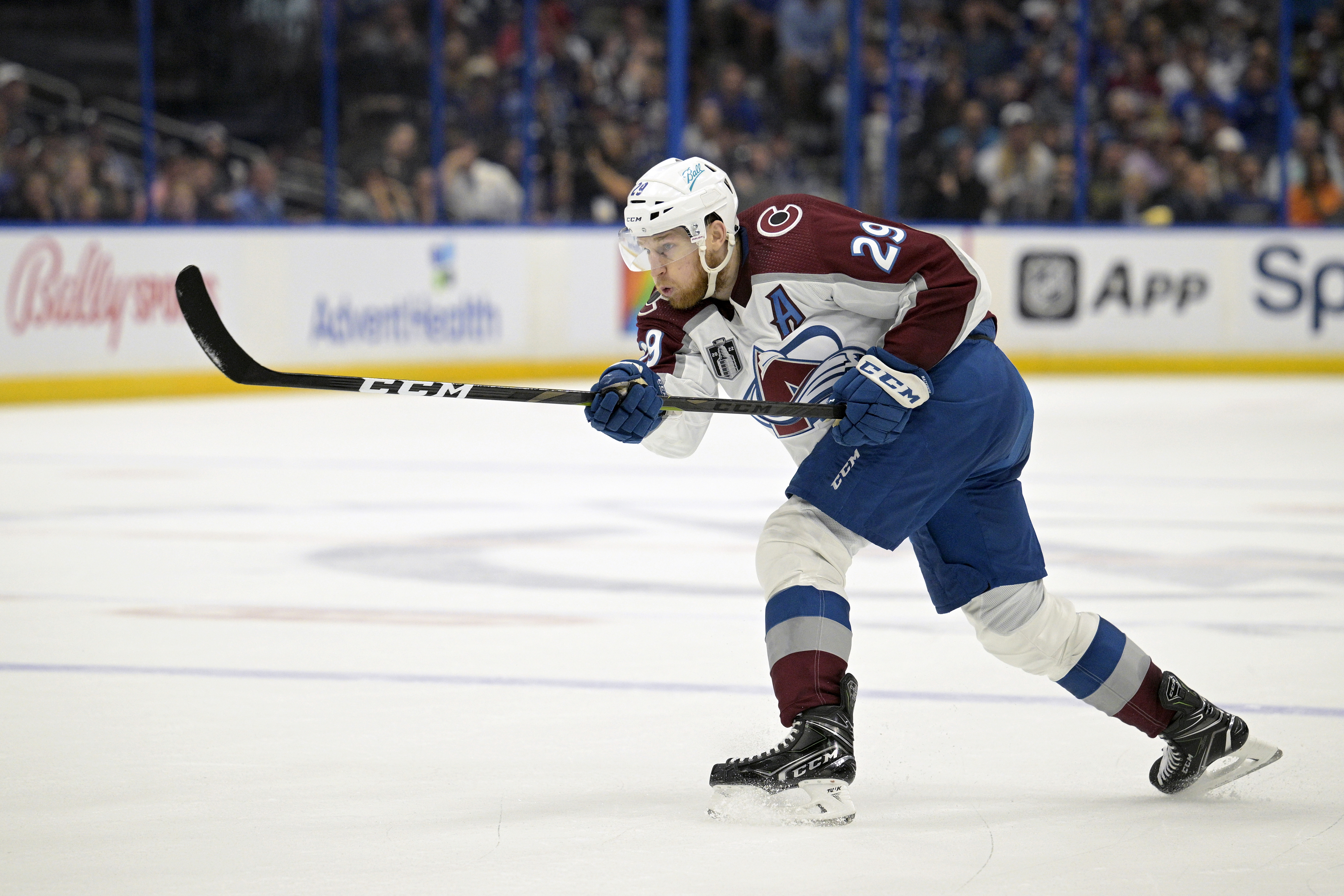 Colorado Avalanche re-sign Valeri Nichushkin to eight-year deal