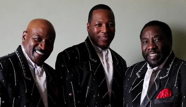 Eric Nolan of the world-famous O&rsquo;Jays makes adjustments during 