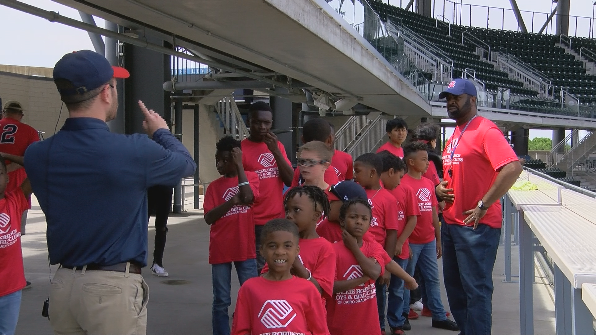 Photos: Atlanta Braves host Cairo Boys & Girls Club