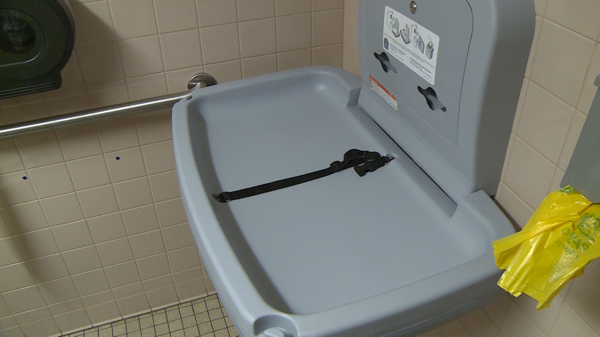 Baby changing tables in men's clearance bathrooms