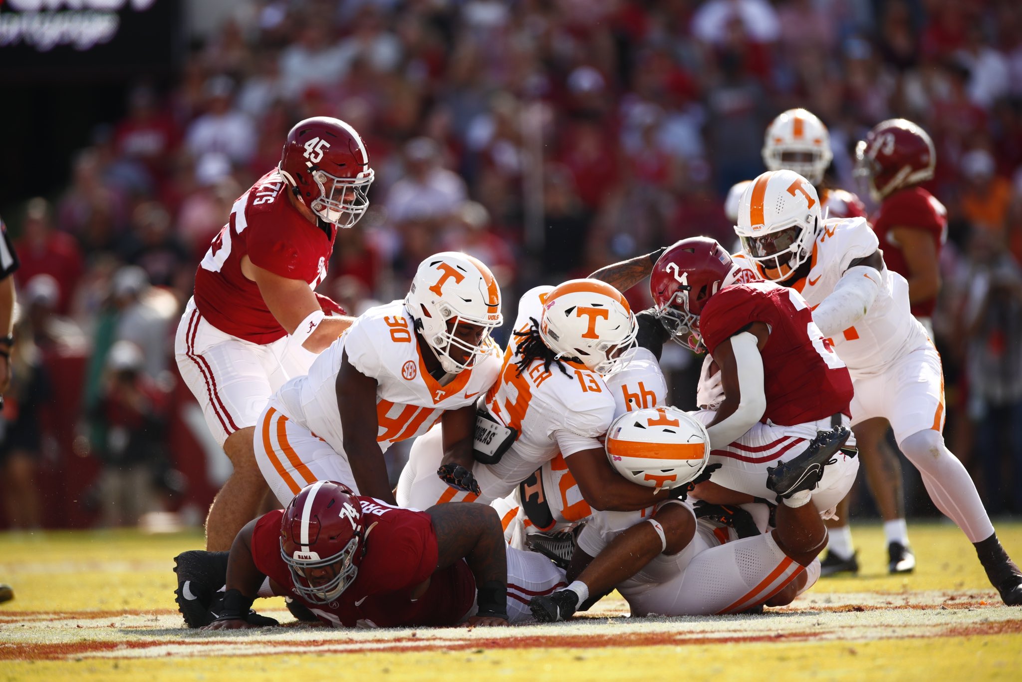 6 Vols Drop Series Opener at Alabama - University of Tennessee Athletics