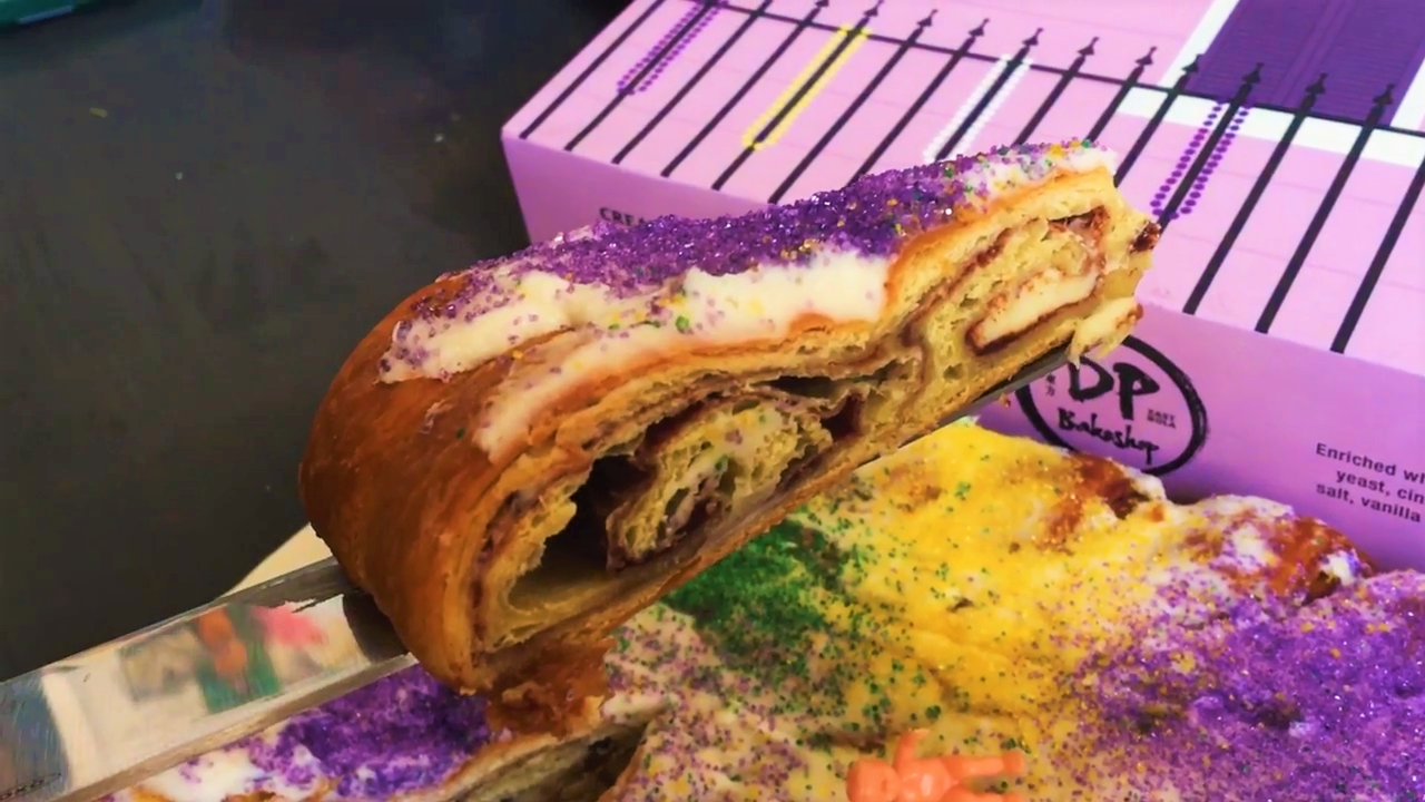 Easy Mini King Cake Recipe with Crescent Rolls • The Fresh Cooky