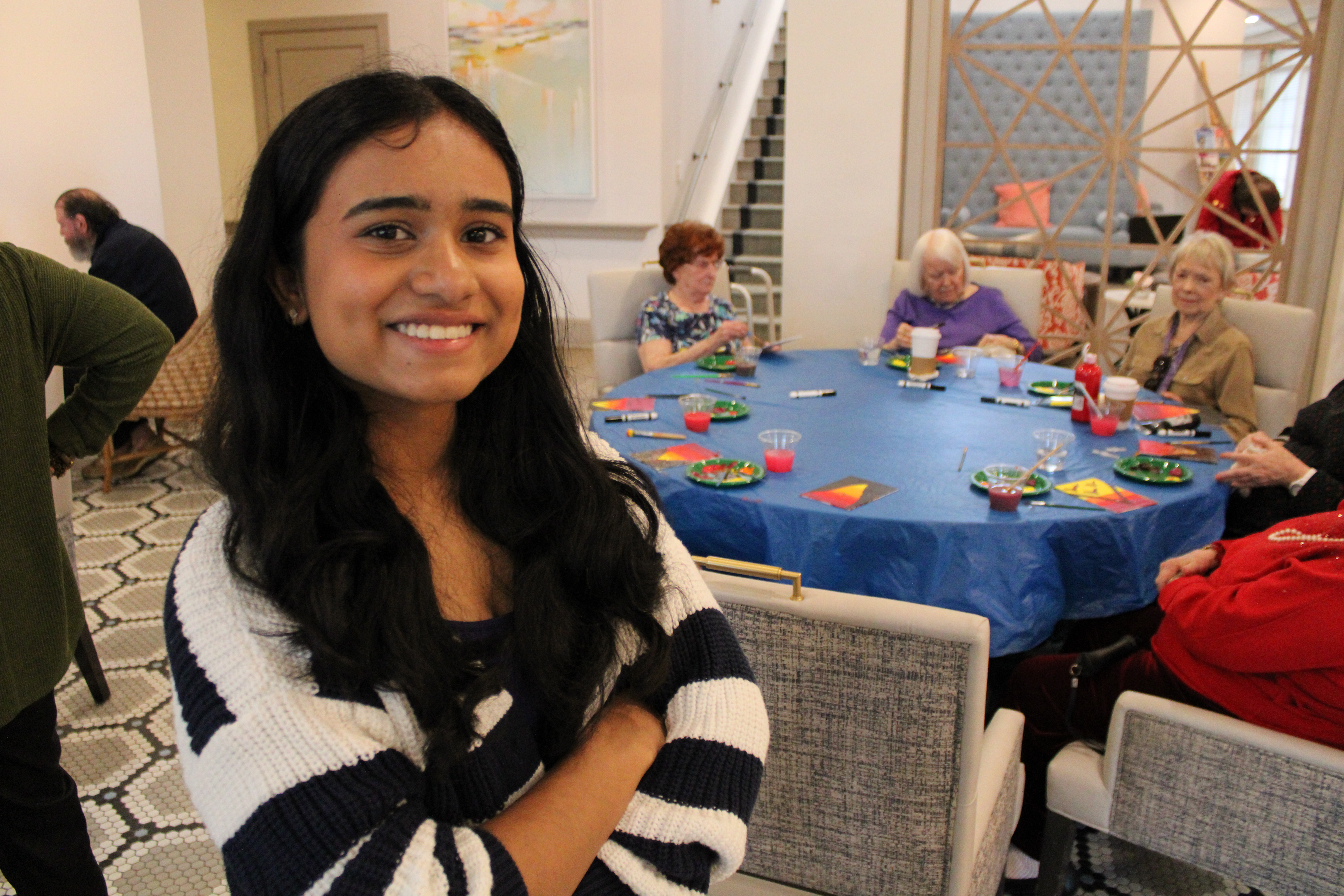 Cobb high schooler starts free art classes for seniors