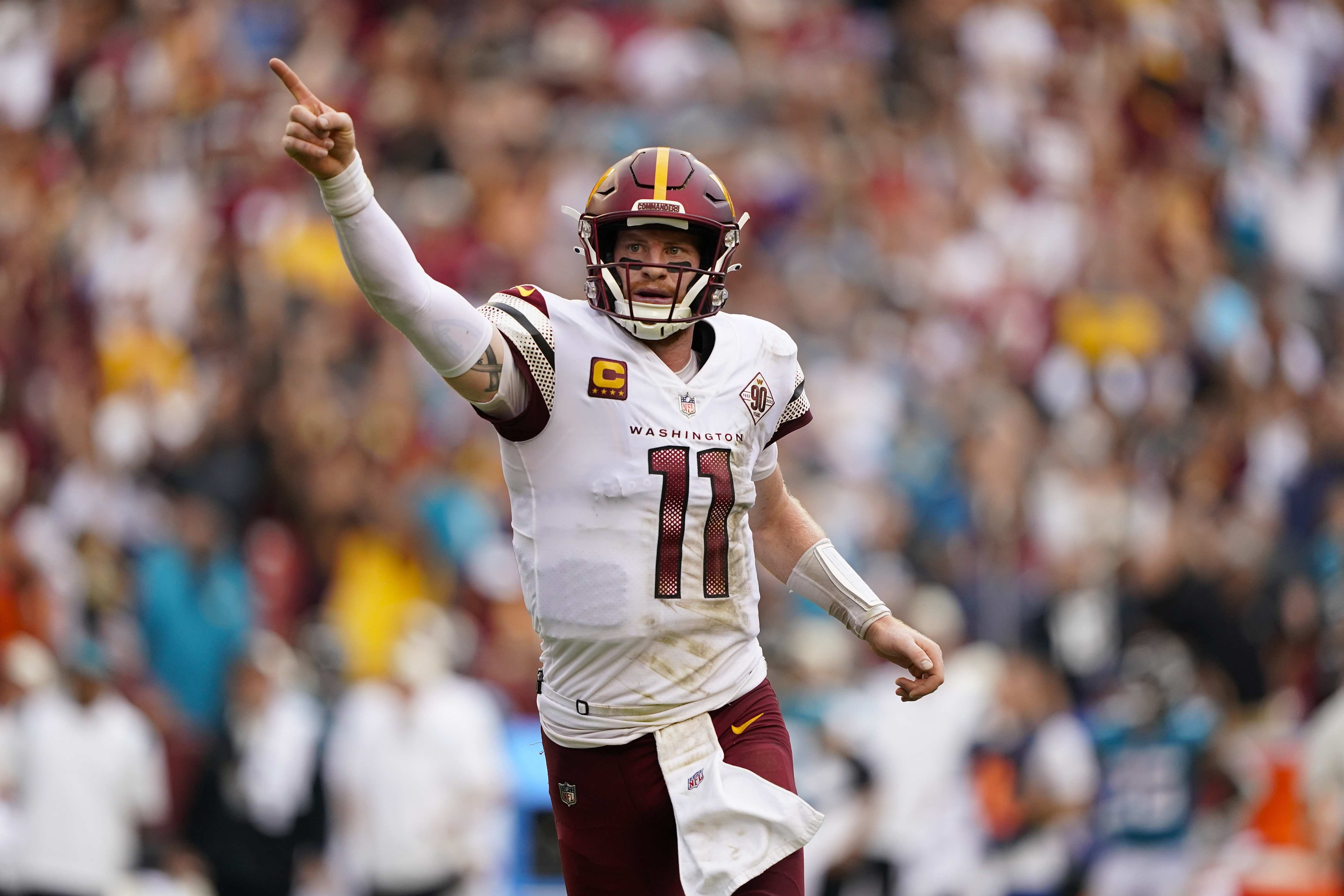 Washington Commanders cornerback Benjamin St-Juste (25) is introduced  before an NFL football game against the Arizona Cardinals, Sunday, Sept.  10, 2023, in Landover, Md. (AP Photo/Alex Brandon Stock Photo - Alamy