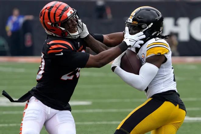 Burrow passed for 4 TDs as Bengals get even with Steelers for earlier loss  