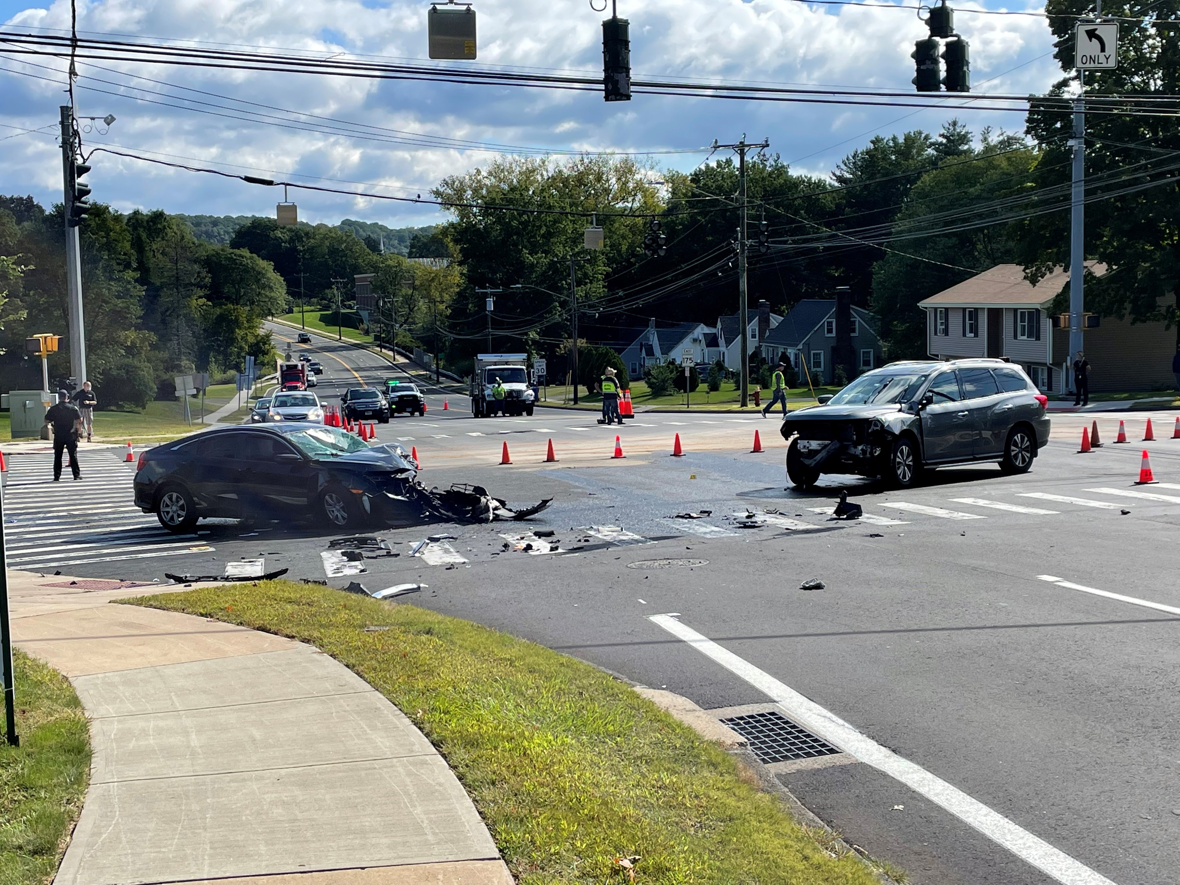 2-car crash near Newington mall results in rollover