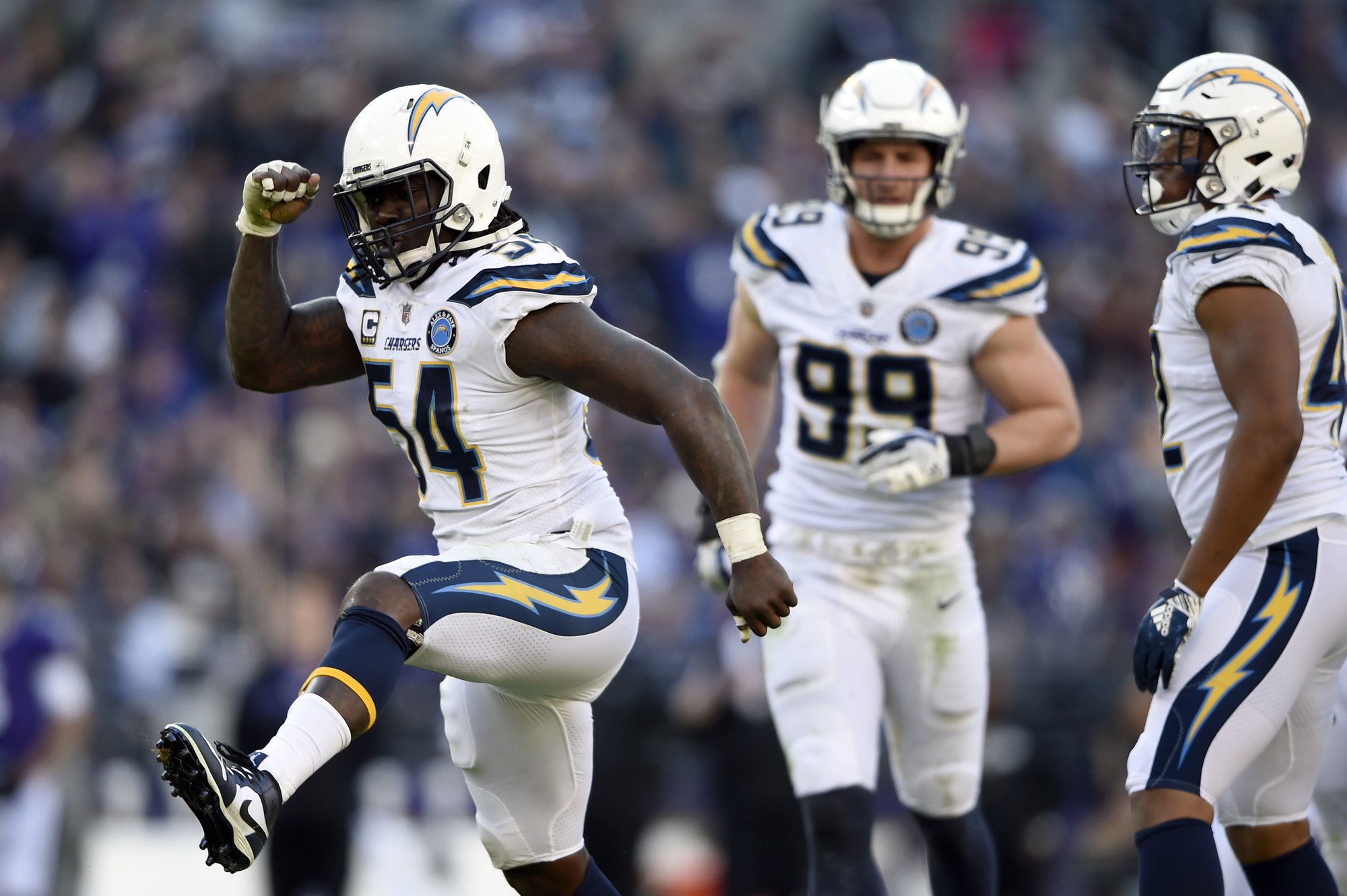 Chargers Hold Off Lamar Jackson, Ravens 23-17 in Playoff Opener - Bloomberg