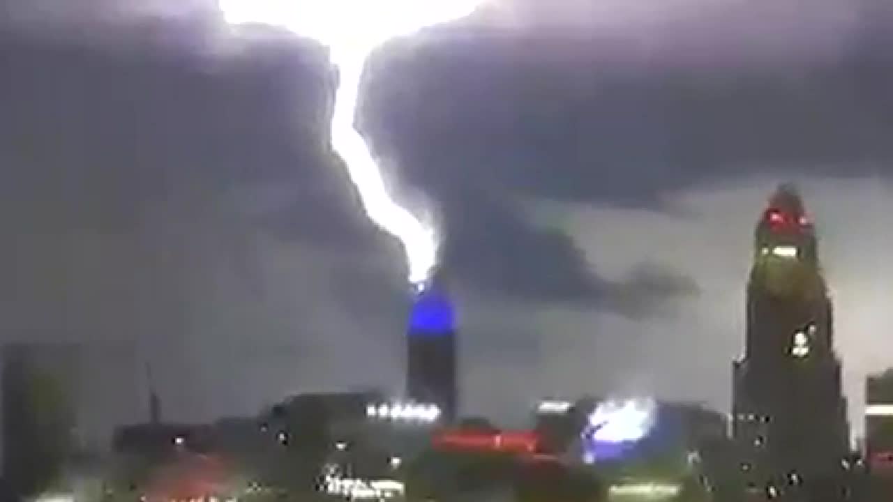 Lightning strikes Terminal Tower during Friday storms (video)