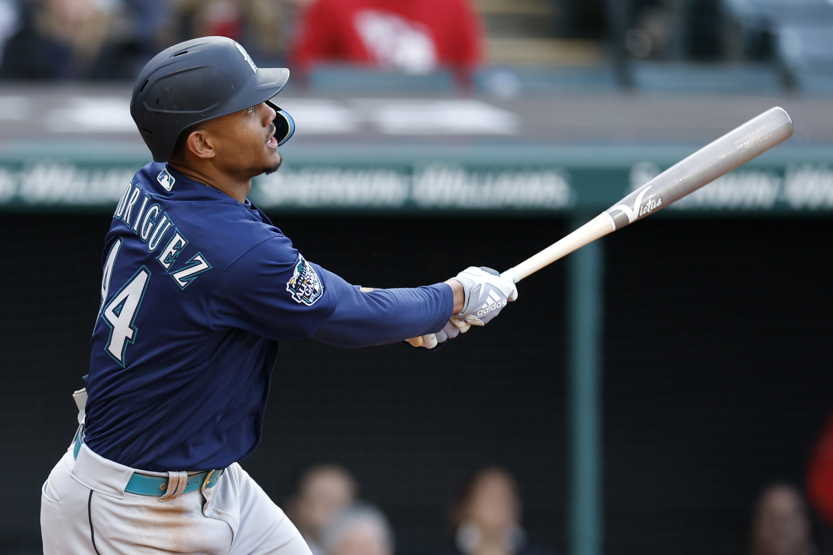 Guardians lose season opener to Mariners, 3-0