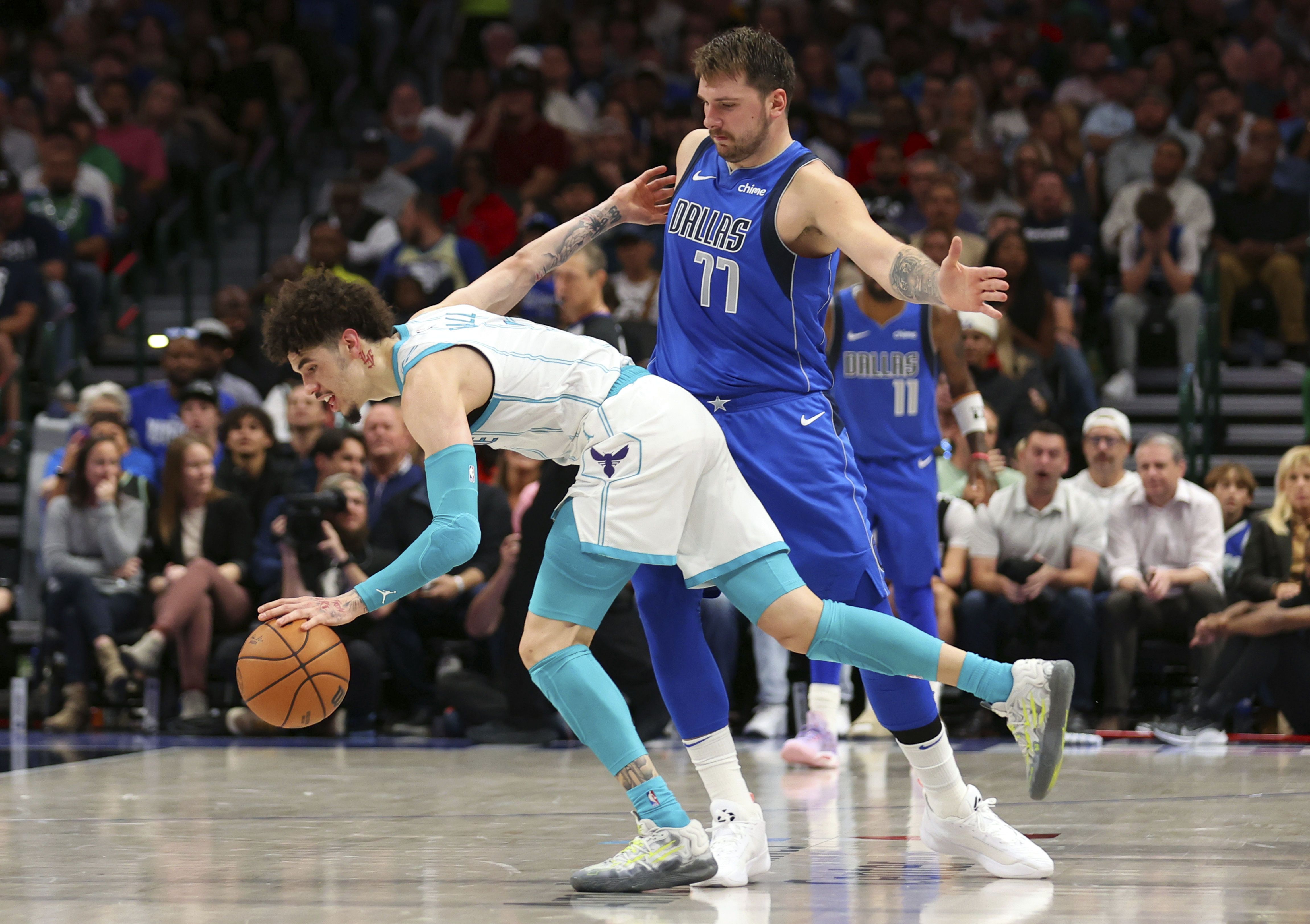 Luka Doncic Mavs overcome LaMelo Ball s 30 point triple double in