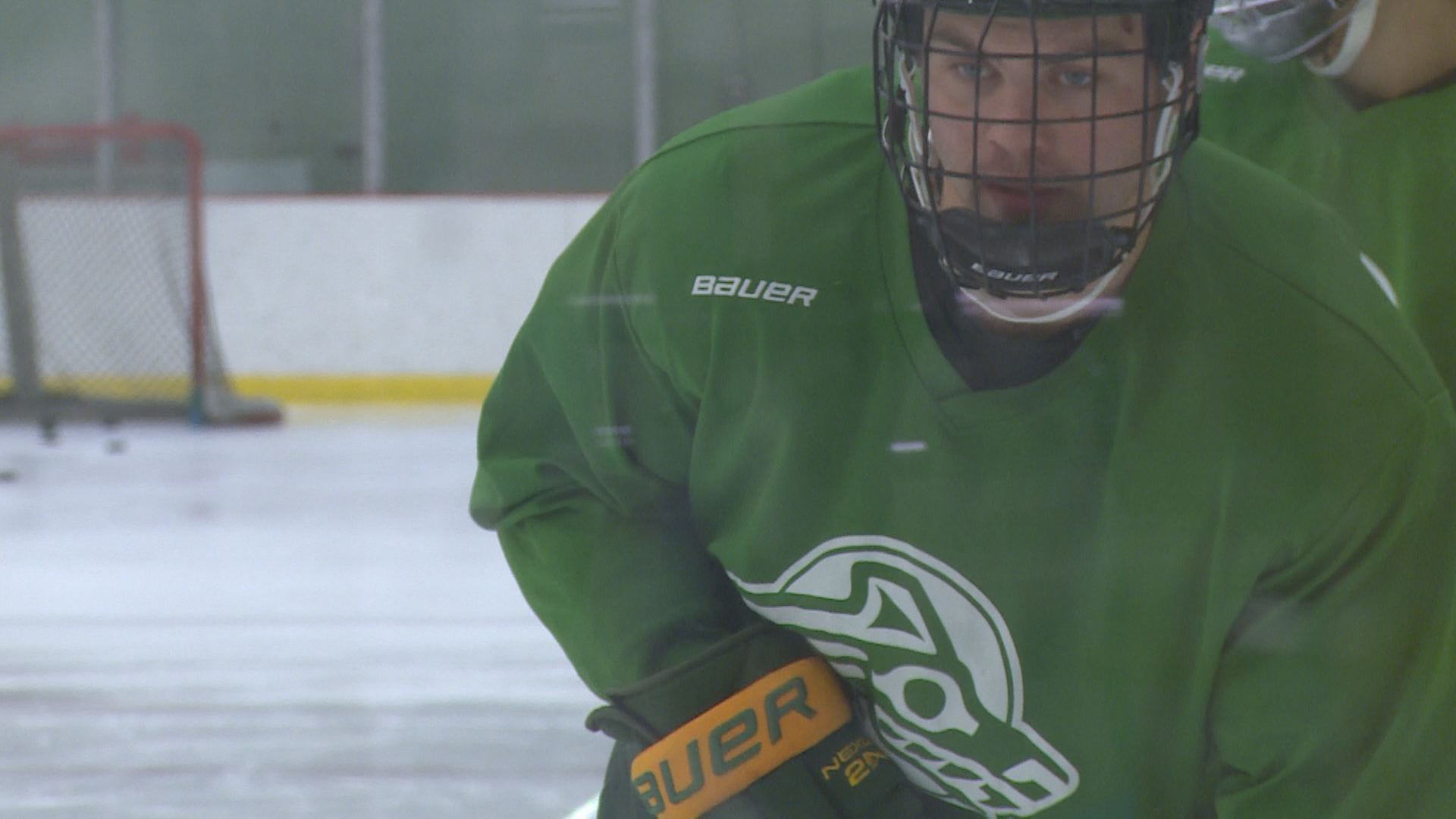 Alaska Anchorage to eliminate men's hockey program