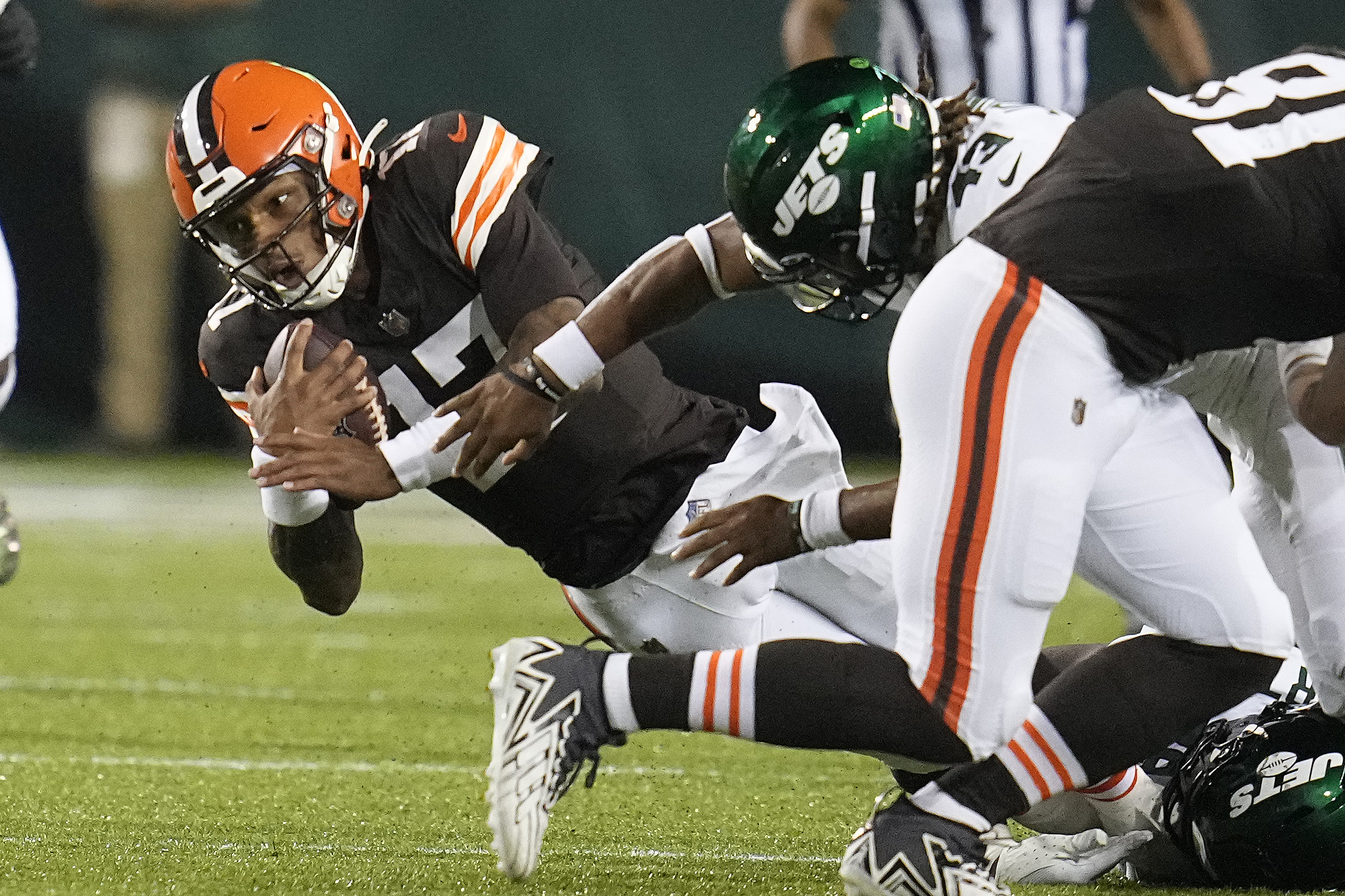 News 5 sports reporters break down the first half of the Browns-Jets game