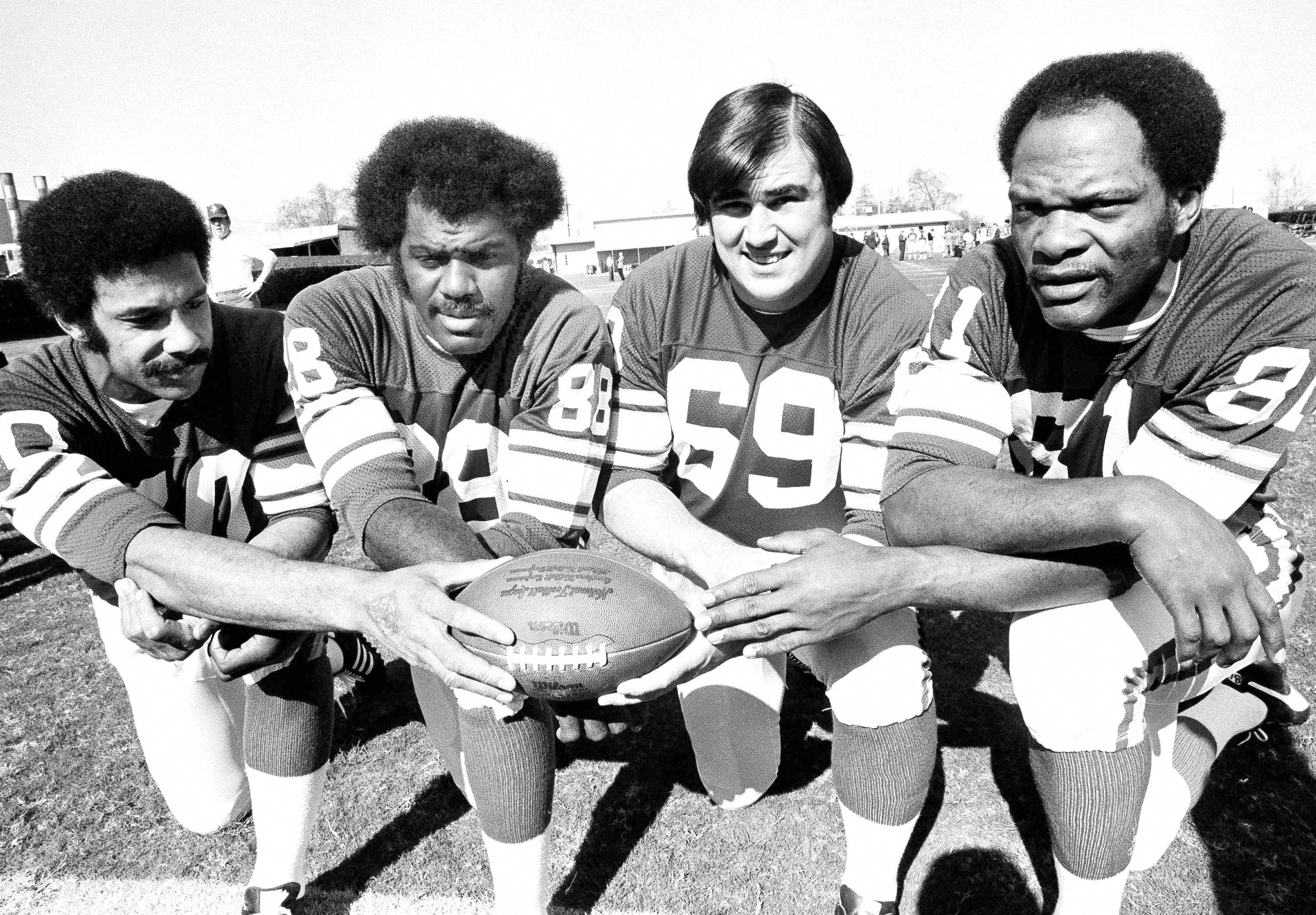 Doug Sutherland, part of Minnesota Vikings' Purple People Eaters defensive  line, dies at age 73 - ESPN