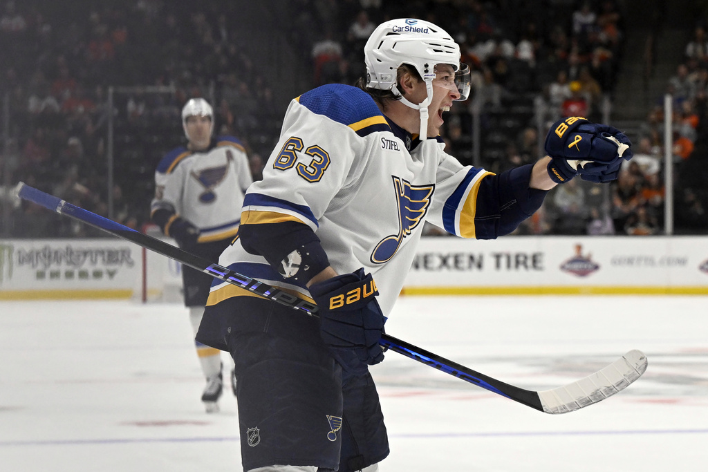 Jake Neighbours scores 2 goals as St. Louis Blues beat Chicago