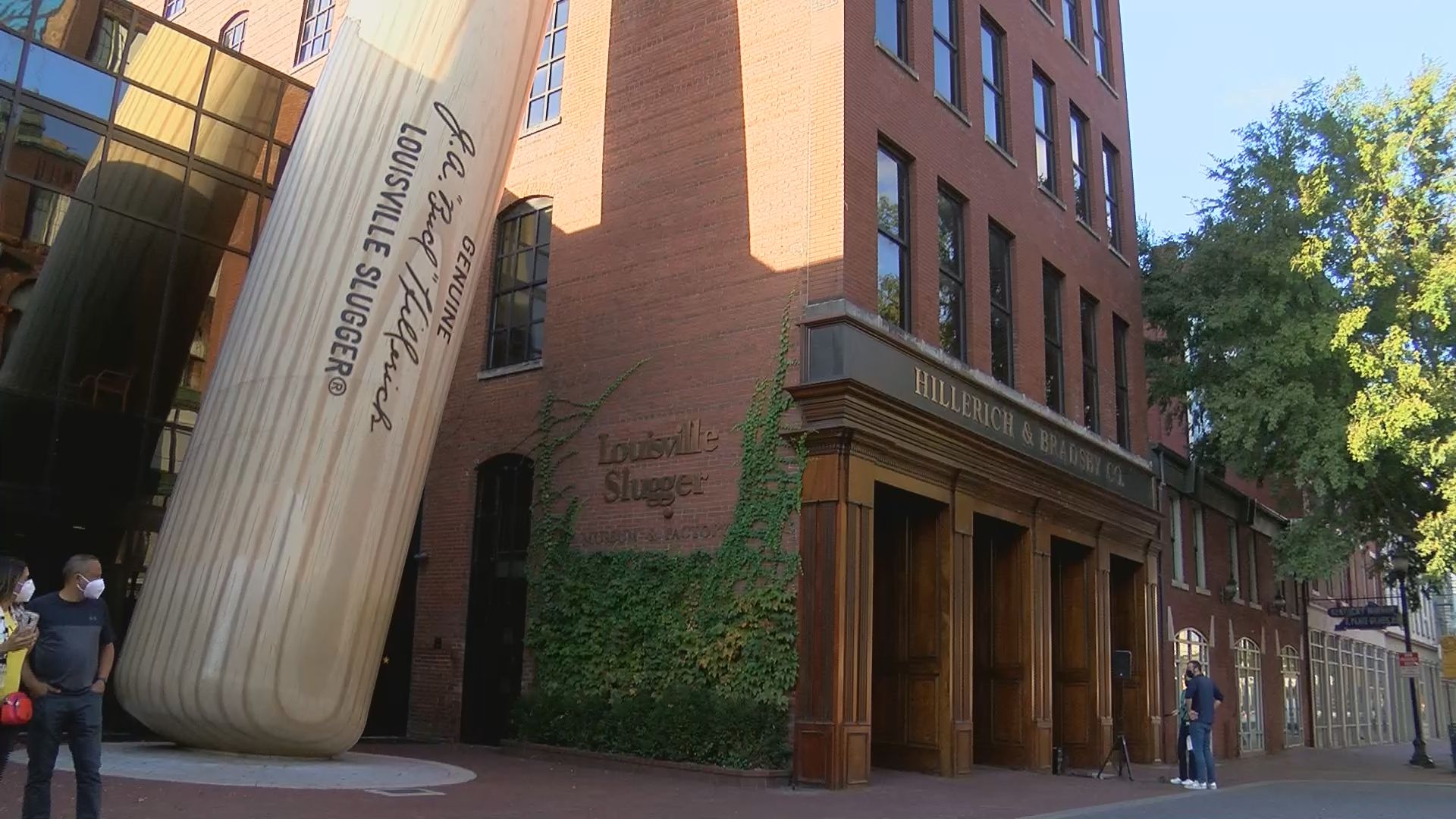 Factory outlet opens at Louisville Slugger Museum and Factory