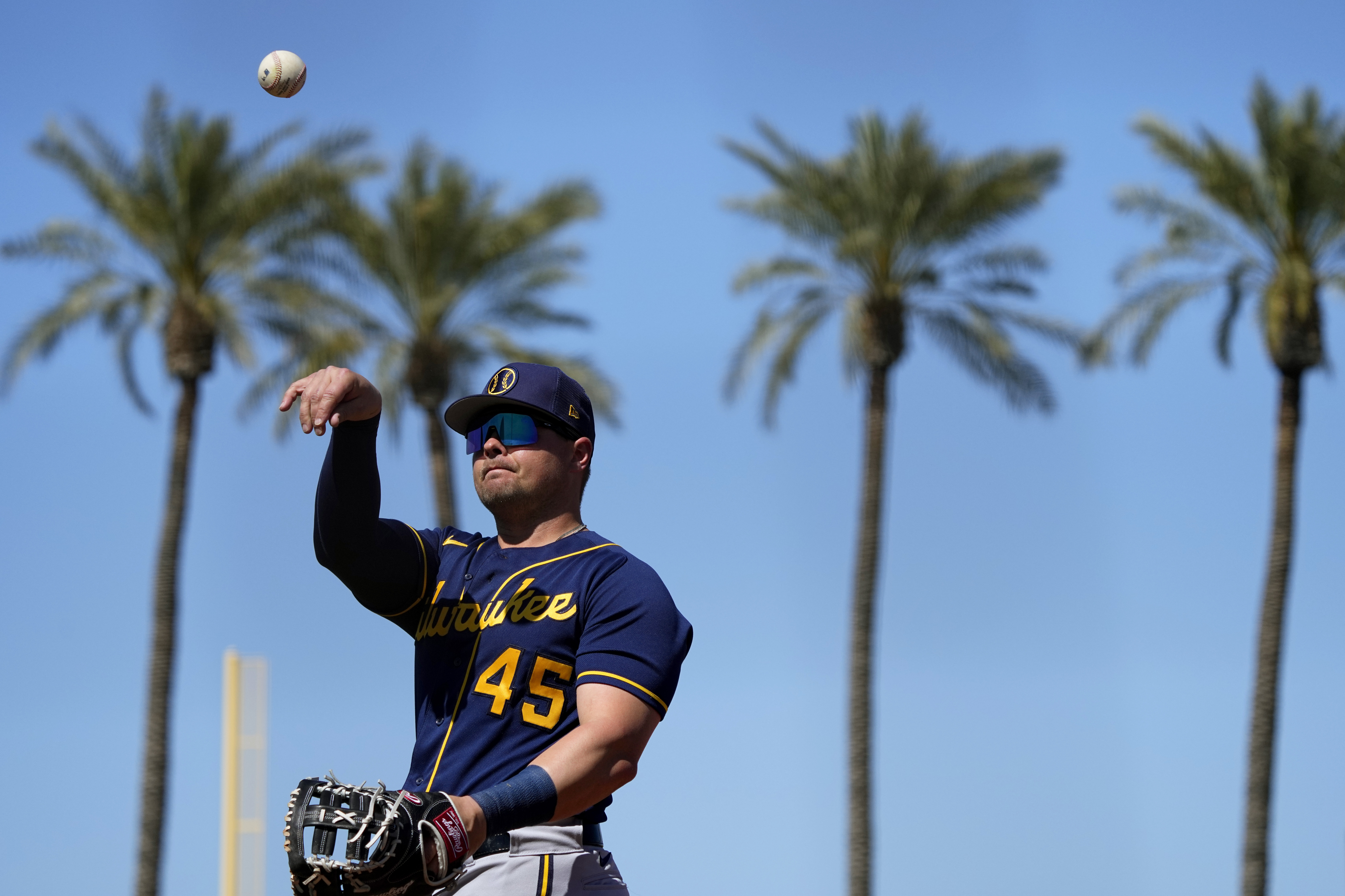Brewers players prepped for Spring Training at high school