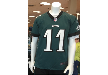 Wentz tops Brady in 2017 NFL jersey sales