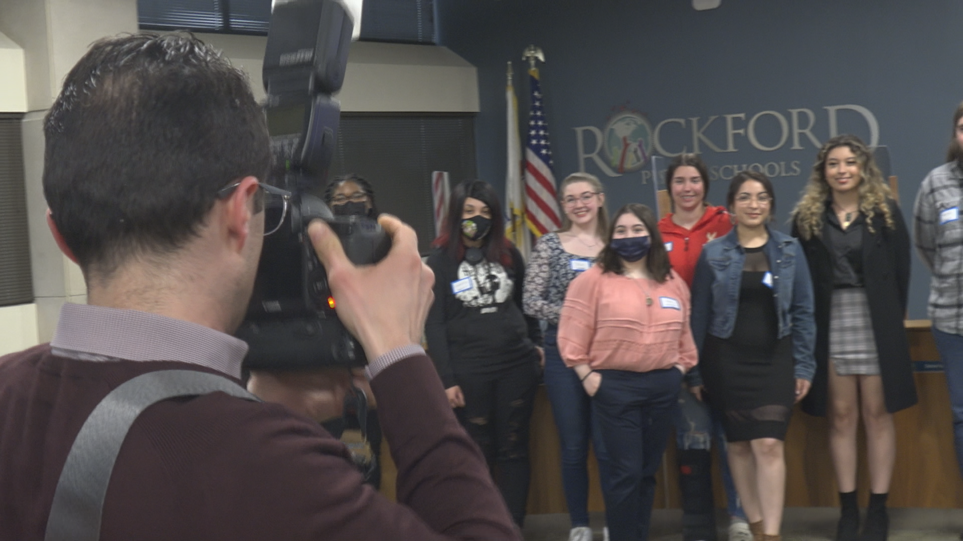 RPS seniors pledge to teach in Rockford after graduation