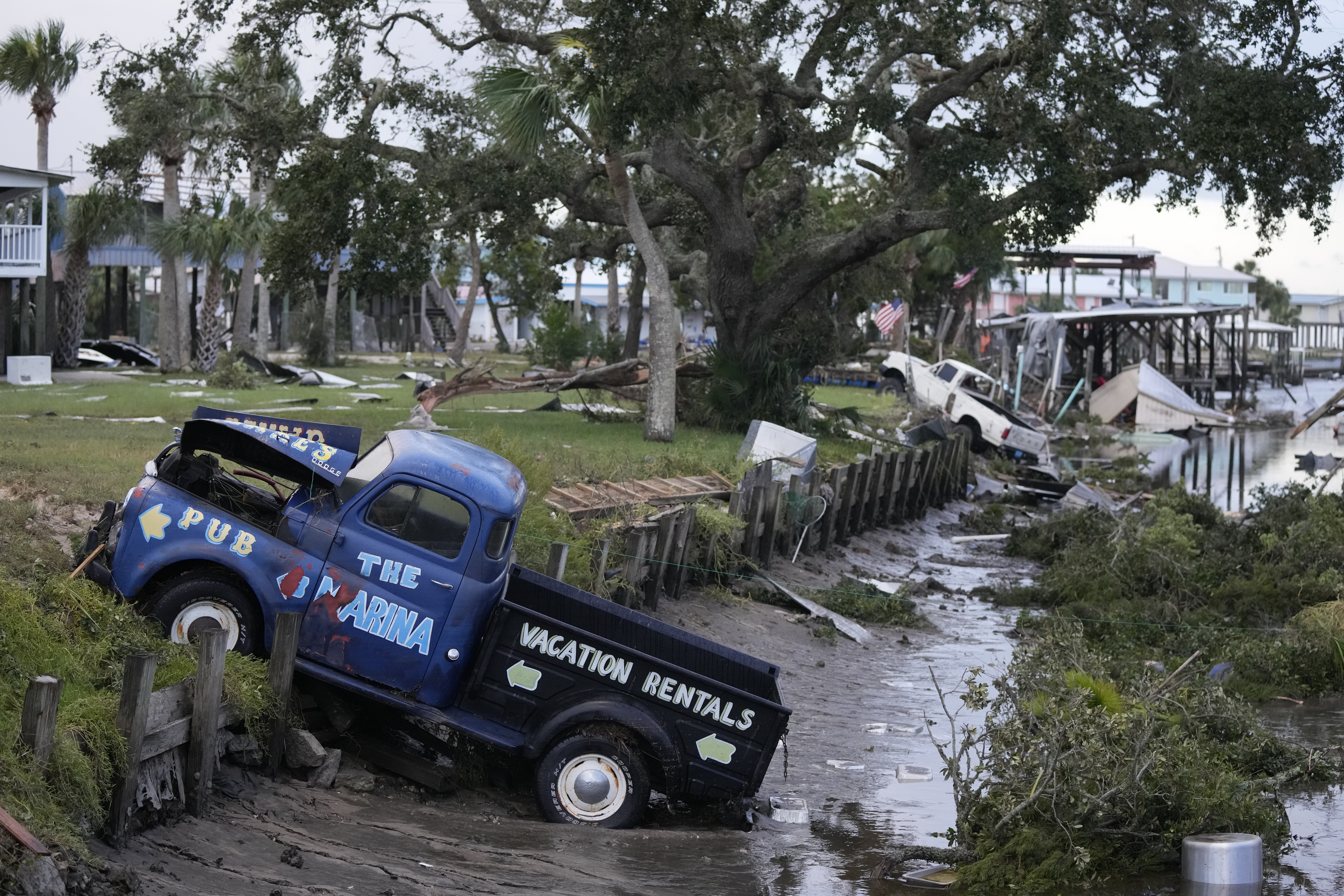 Tropical Storm Idalia: Storm and Tide Inundate South Carolina Coast - The  New York Times
