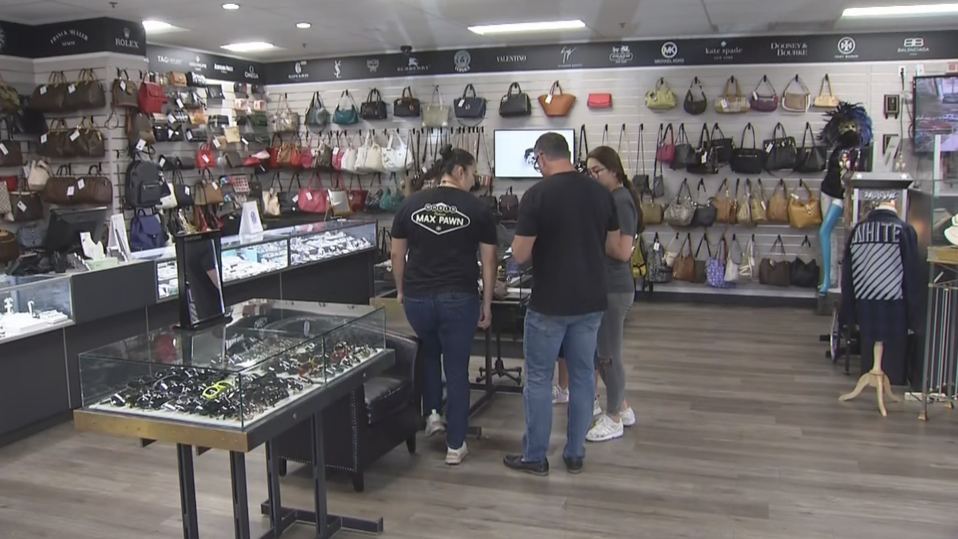 Pawn Stars' Las Vegas store, other pawn shops regaining business amid  inflation, COVID-19 pandemic