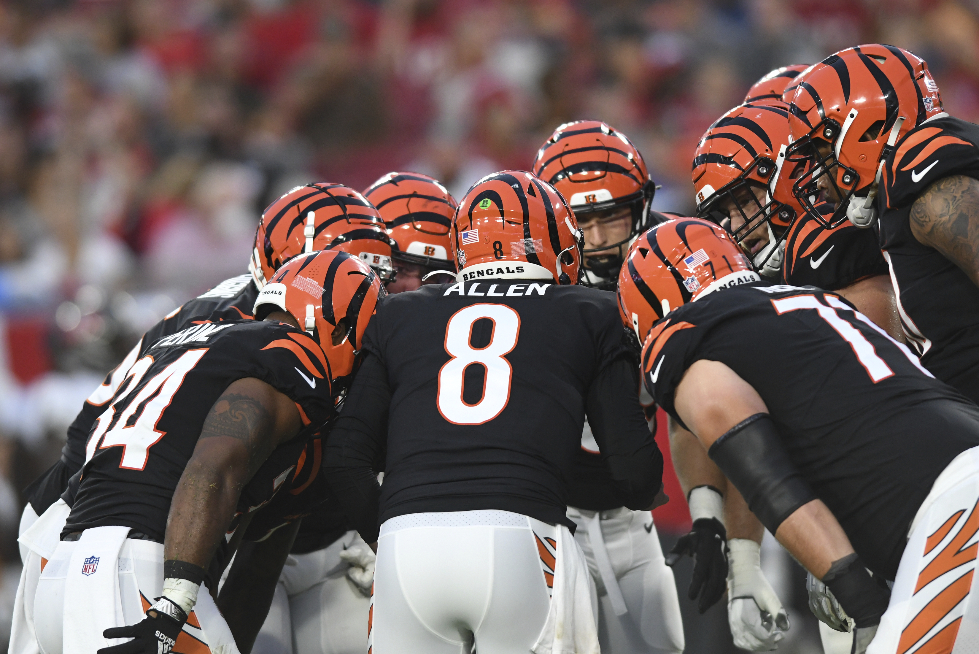 Cincinnati Bengals quarterback Brandon Allen (8) calls for a two