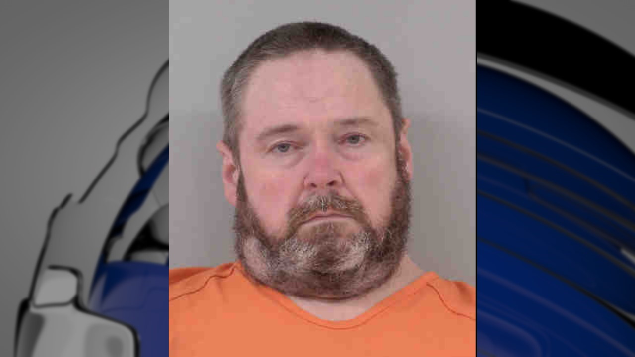 Sarasota man faces 40 counts of possessing child porn