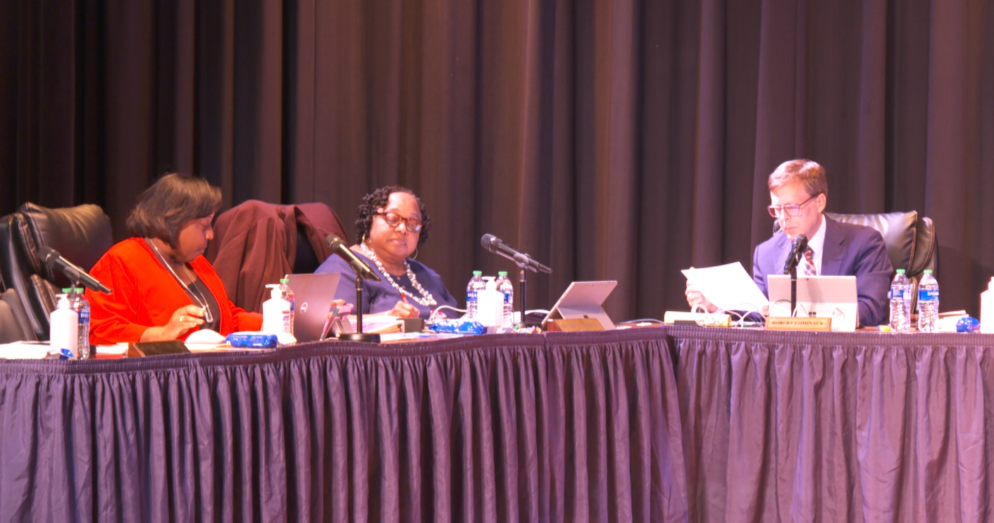 Richland One board member calls for leadership change, says she will vote  against renewing superintendent's contract