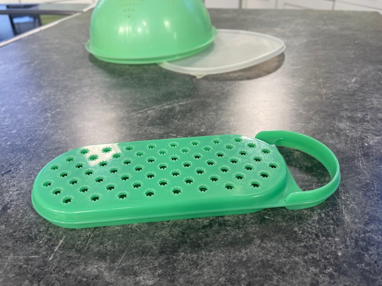 Tupperware Cheese Grater Green 