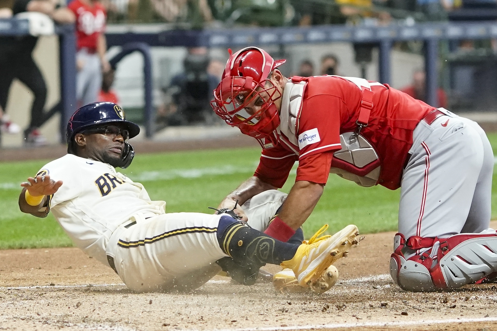 Cincinnati Reds' Jonathan India (6) and Matt McLain (9) celebrate