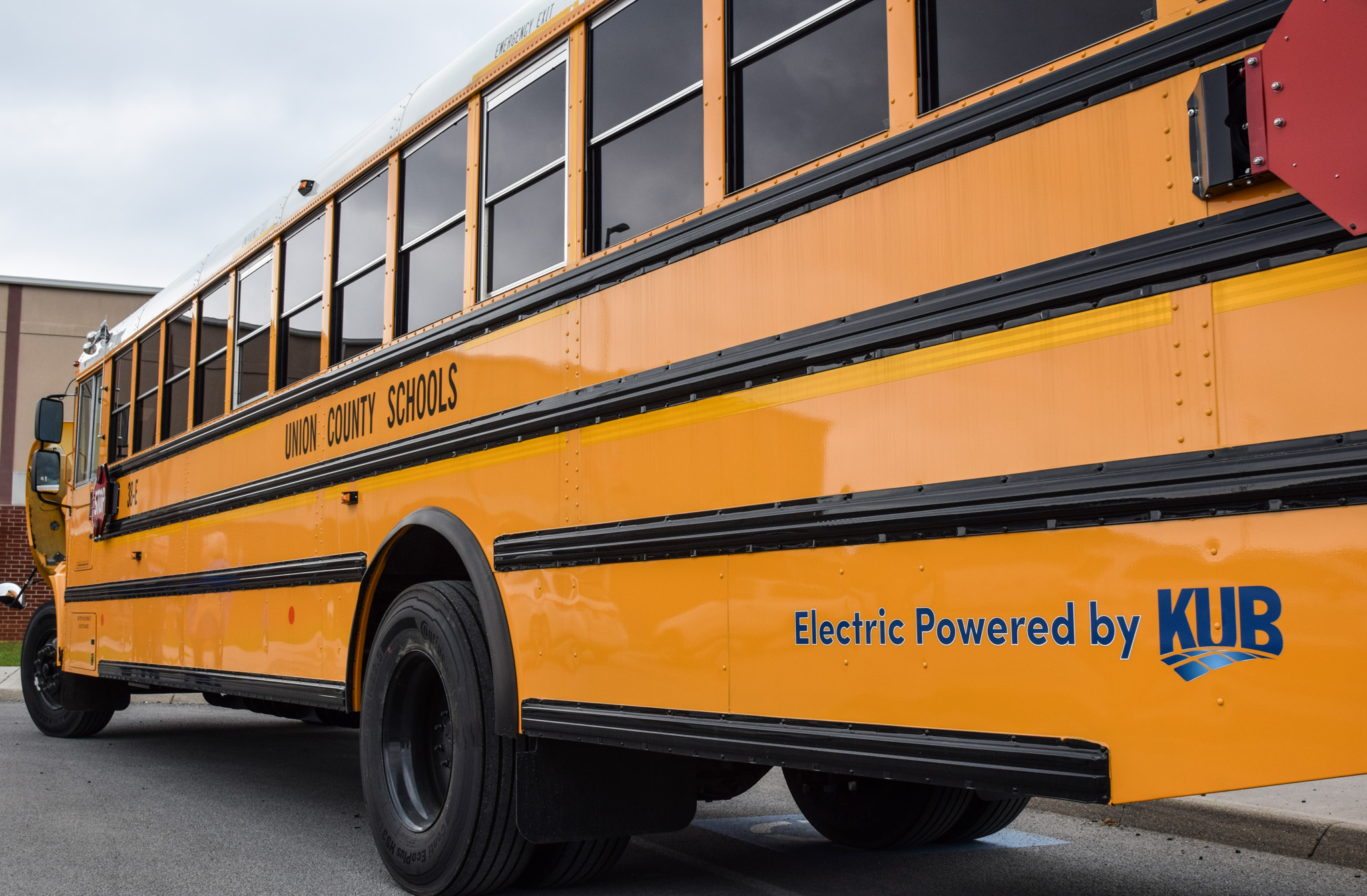 Union County unveils electric school buses